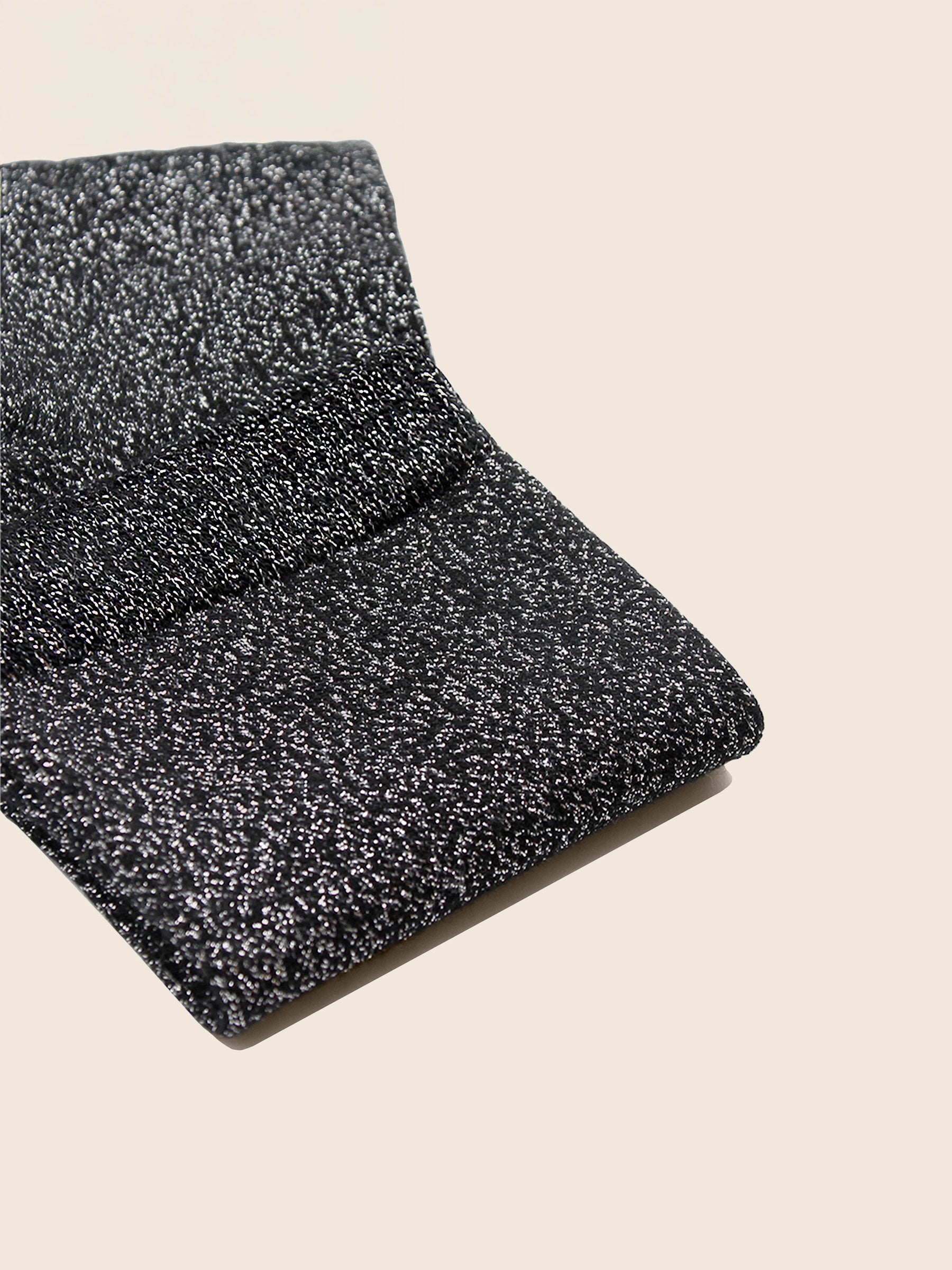 vue serree chaussettes lurex noir argente jules jenn