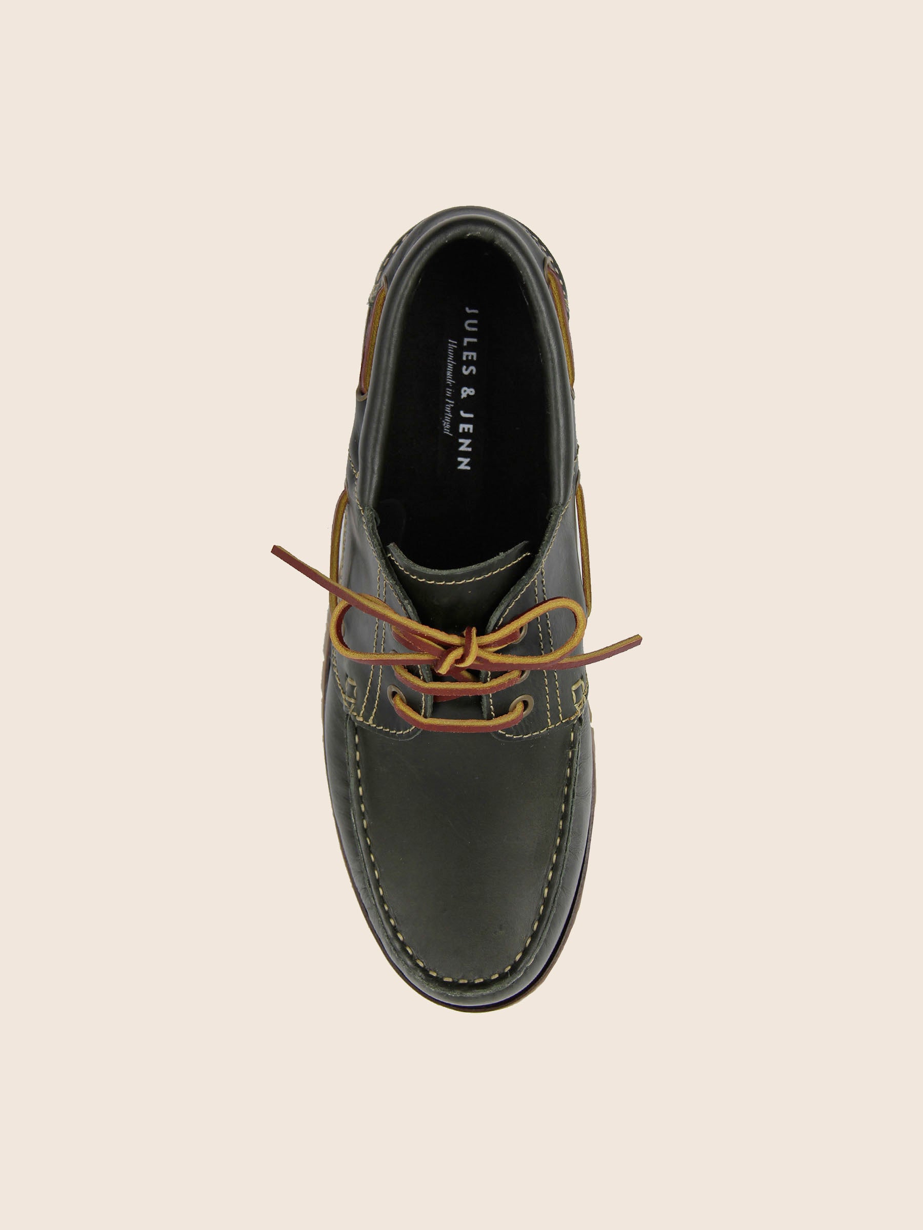 vue dessus chaussures bateau crampons cuir vert jules jenn