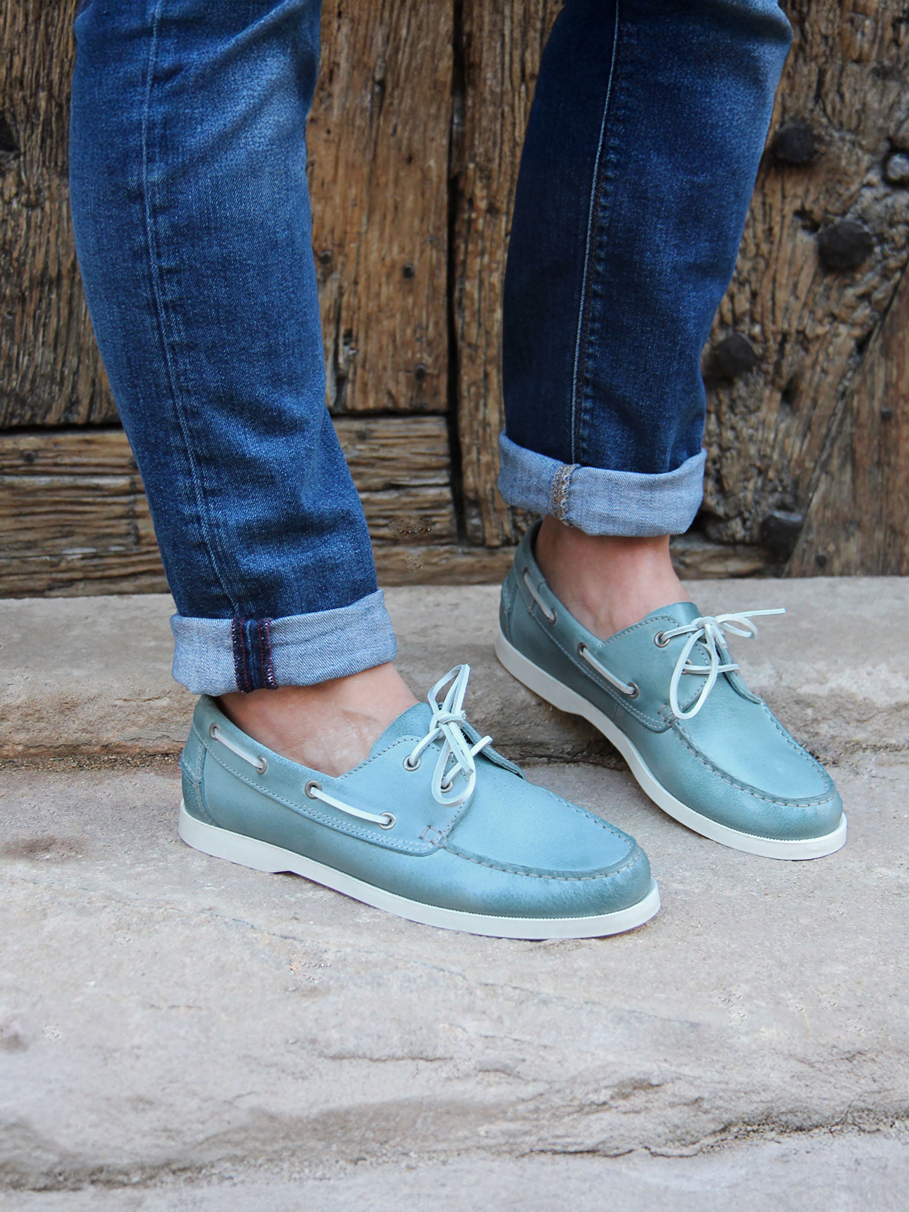 Chaussures bateau cuir bleu clair