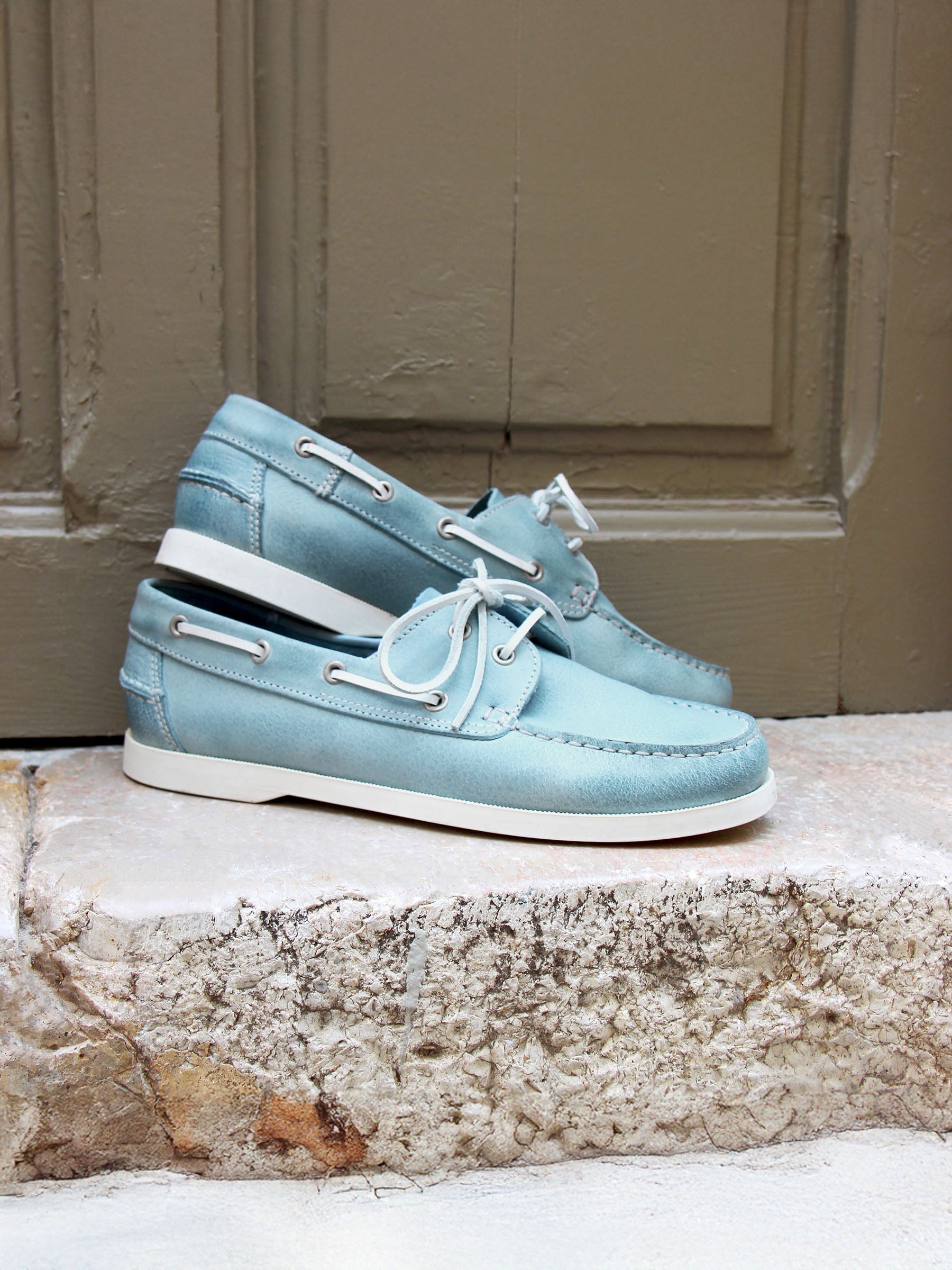 Chaussures bateau cuir bleu clair