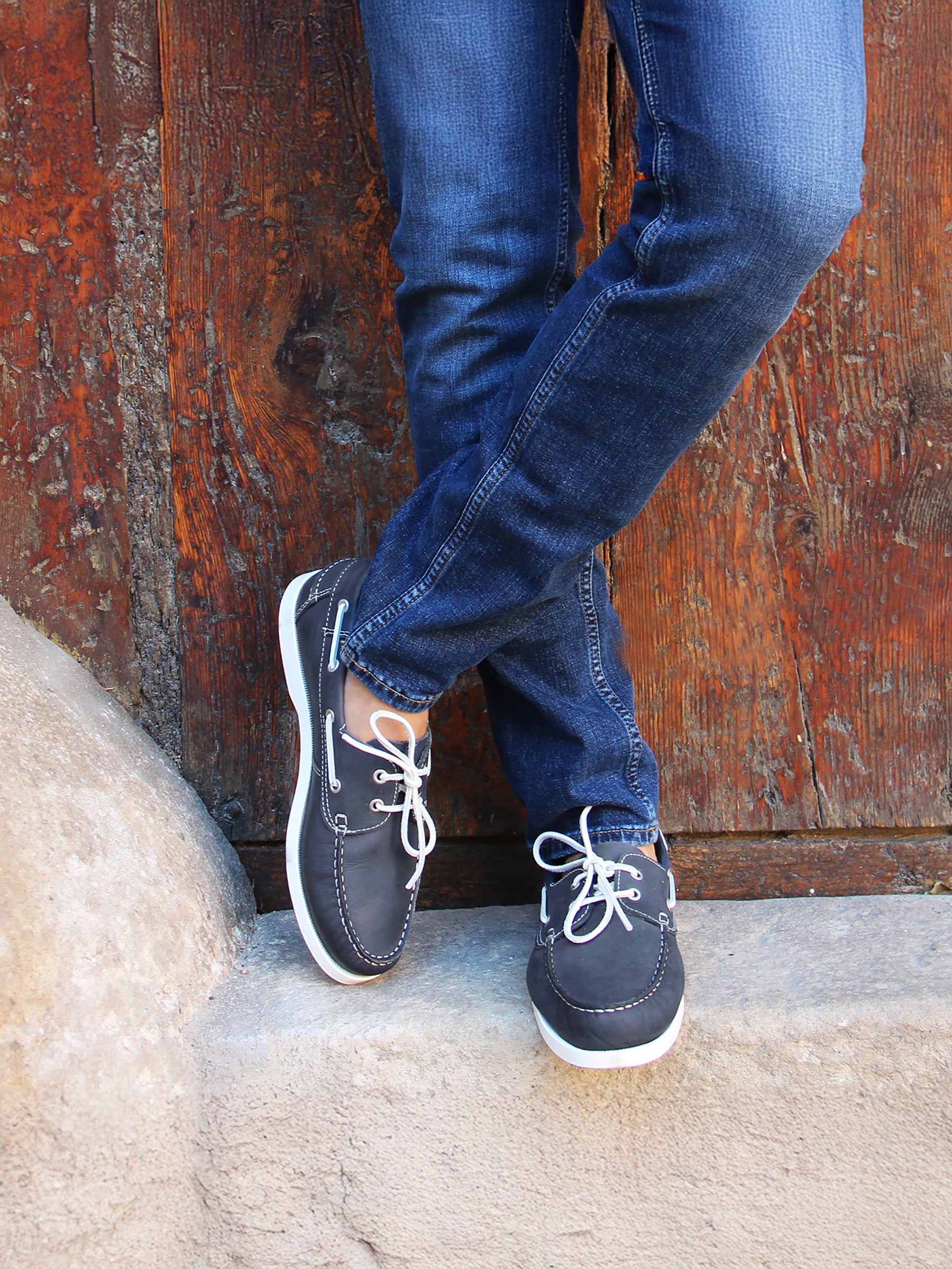 vue portée chaussure bateau cuir bleu jules jenn