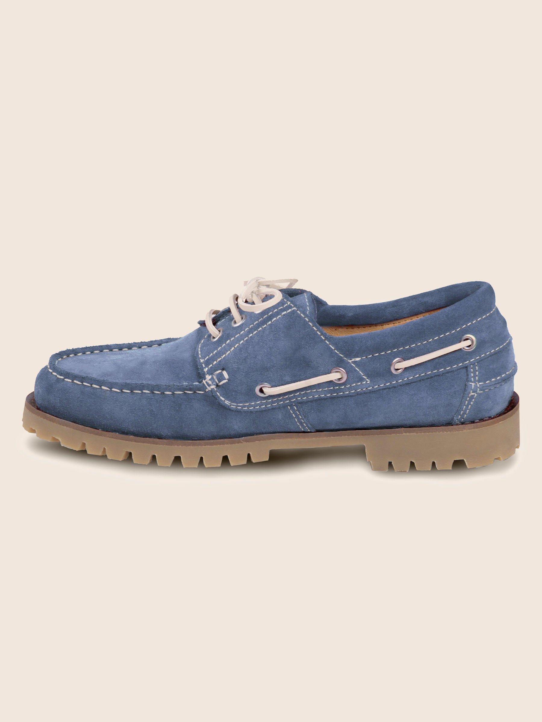 vue interieure chaussures bateau semelles crantees cuir daim bleu jules jenn