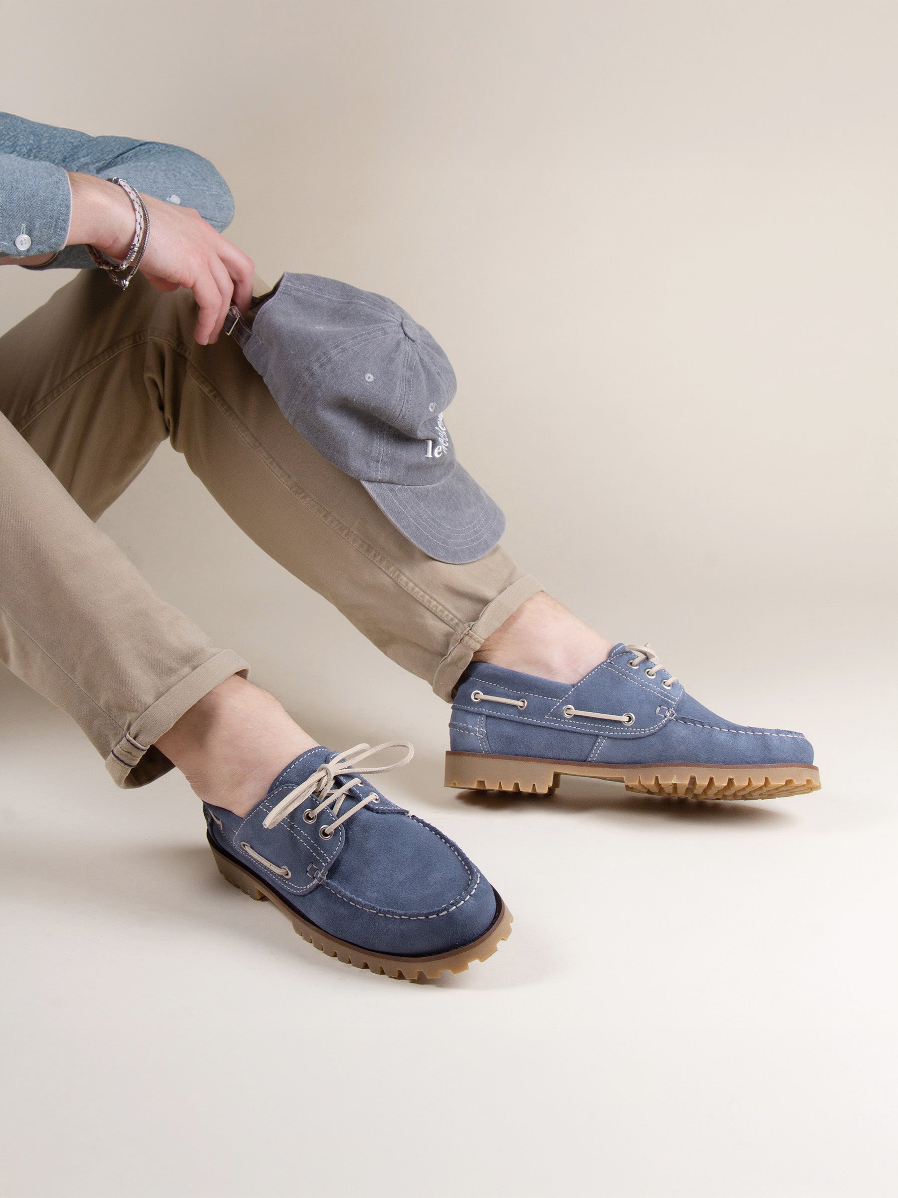 vue portée chaussures bateau semelles crantees cuir daim bleu jules jenn