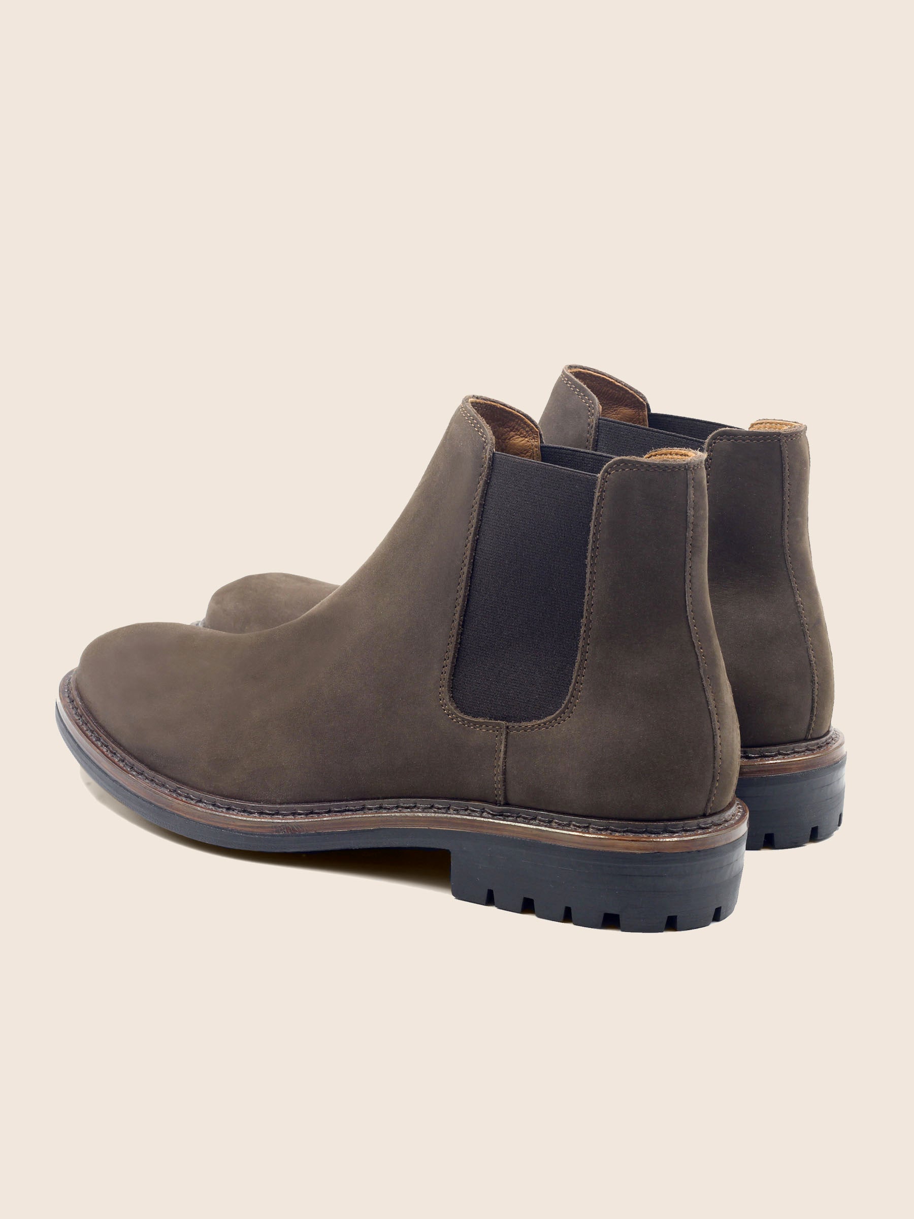 vue arriere chelsea boots basses cuir nubuck marron jules jenn