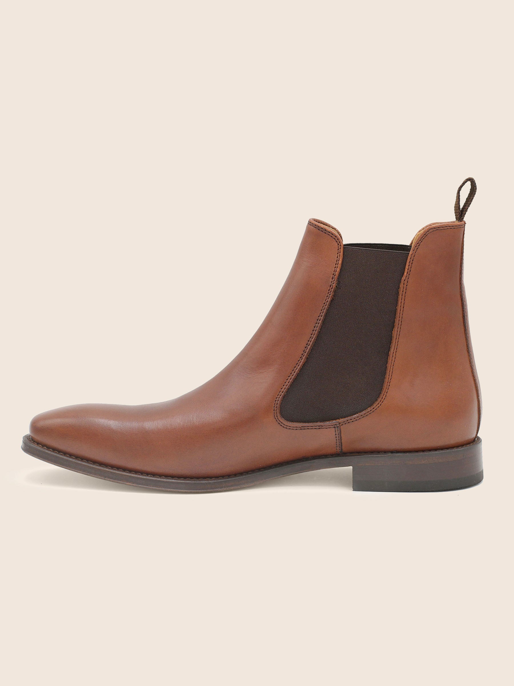 vue interieure chelsea boots cuir marron cognac jules & jenn