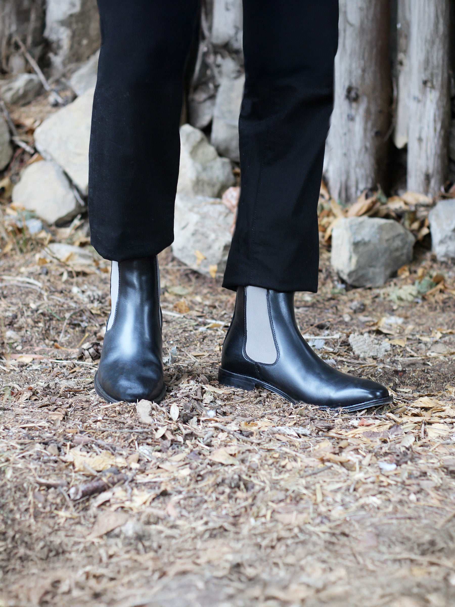 vue portée chelsea boots cuir noir gris jules jenn