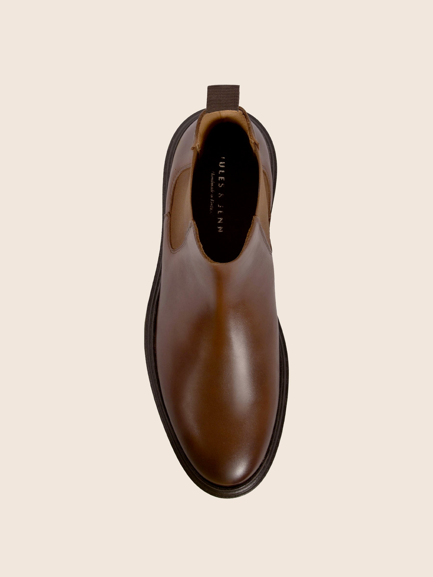 vue dessus chelsea boots gomme cuir cognac jules jenn