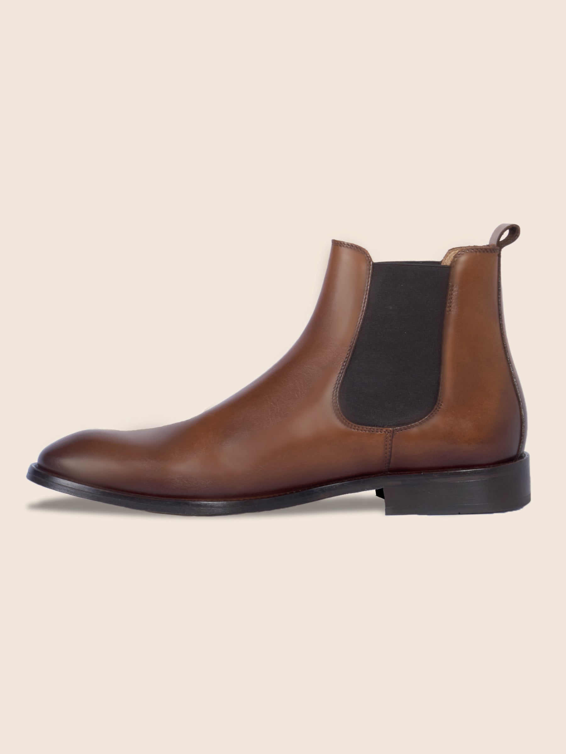 vue intérieur chelsea boots cuir cognac jules jenn