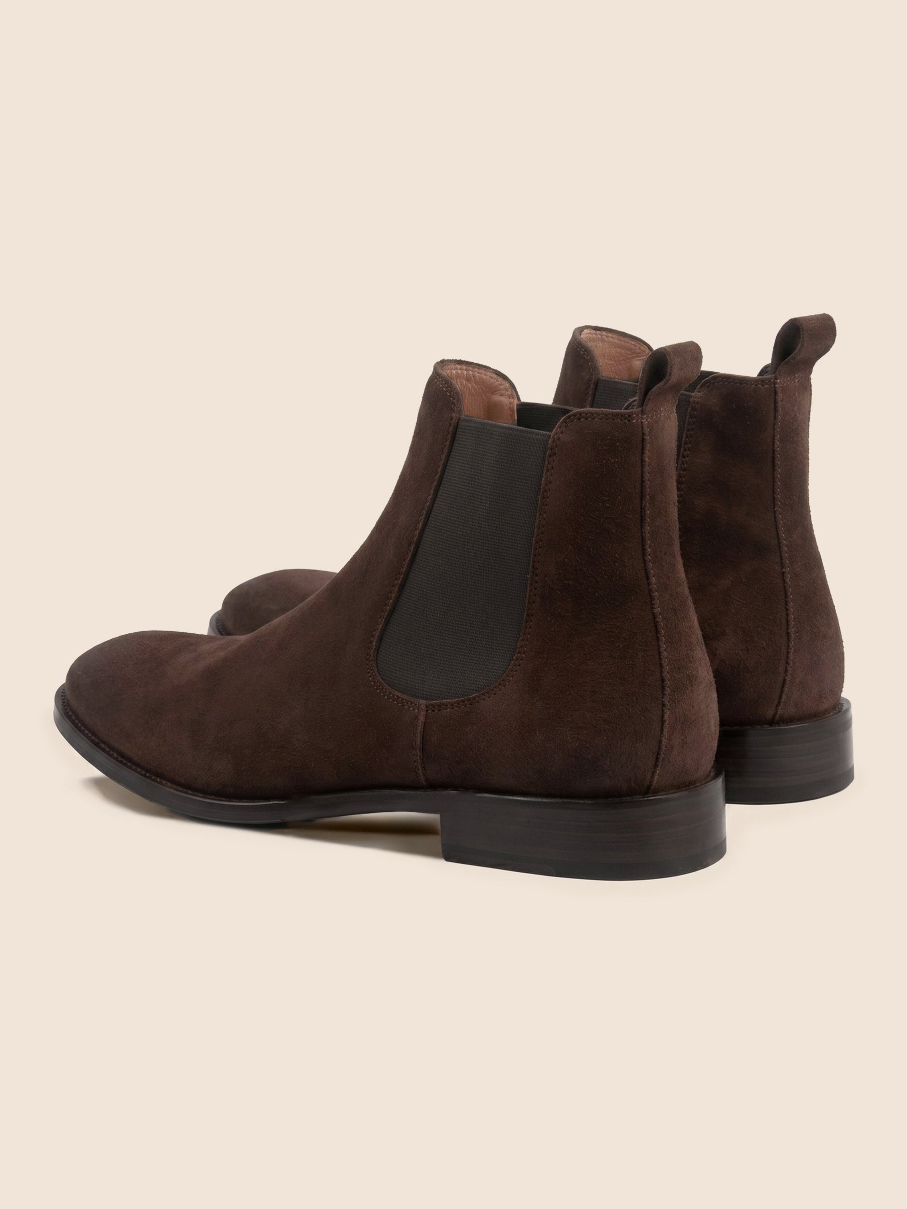 photo vue arriere chelsea boots martin cuir daim marron jules jenn