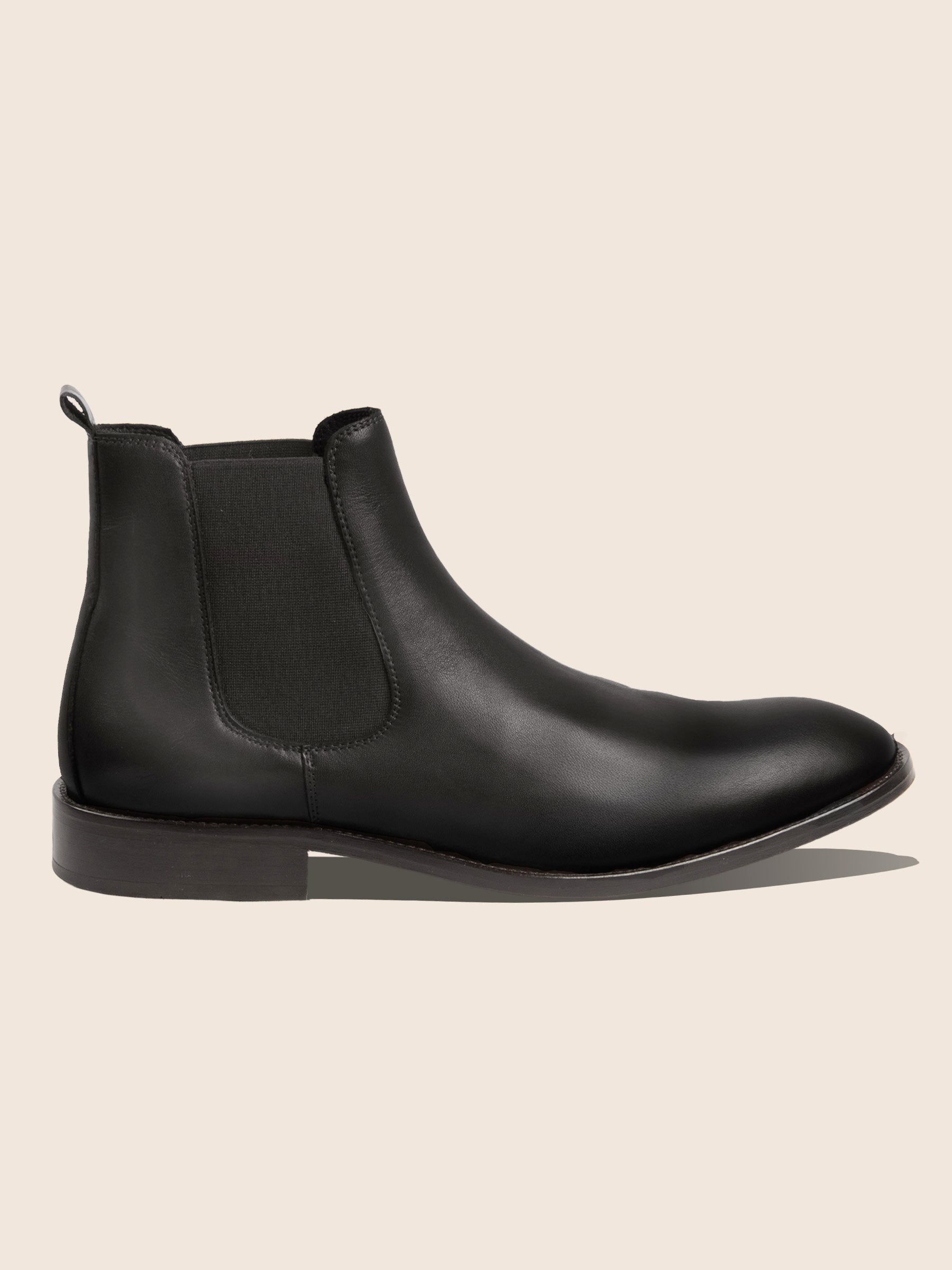 vue extérieur chelsea boots cuir noir jules&jenn