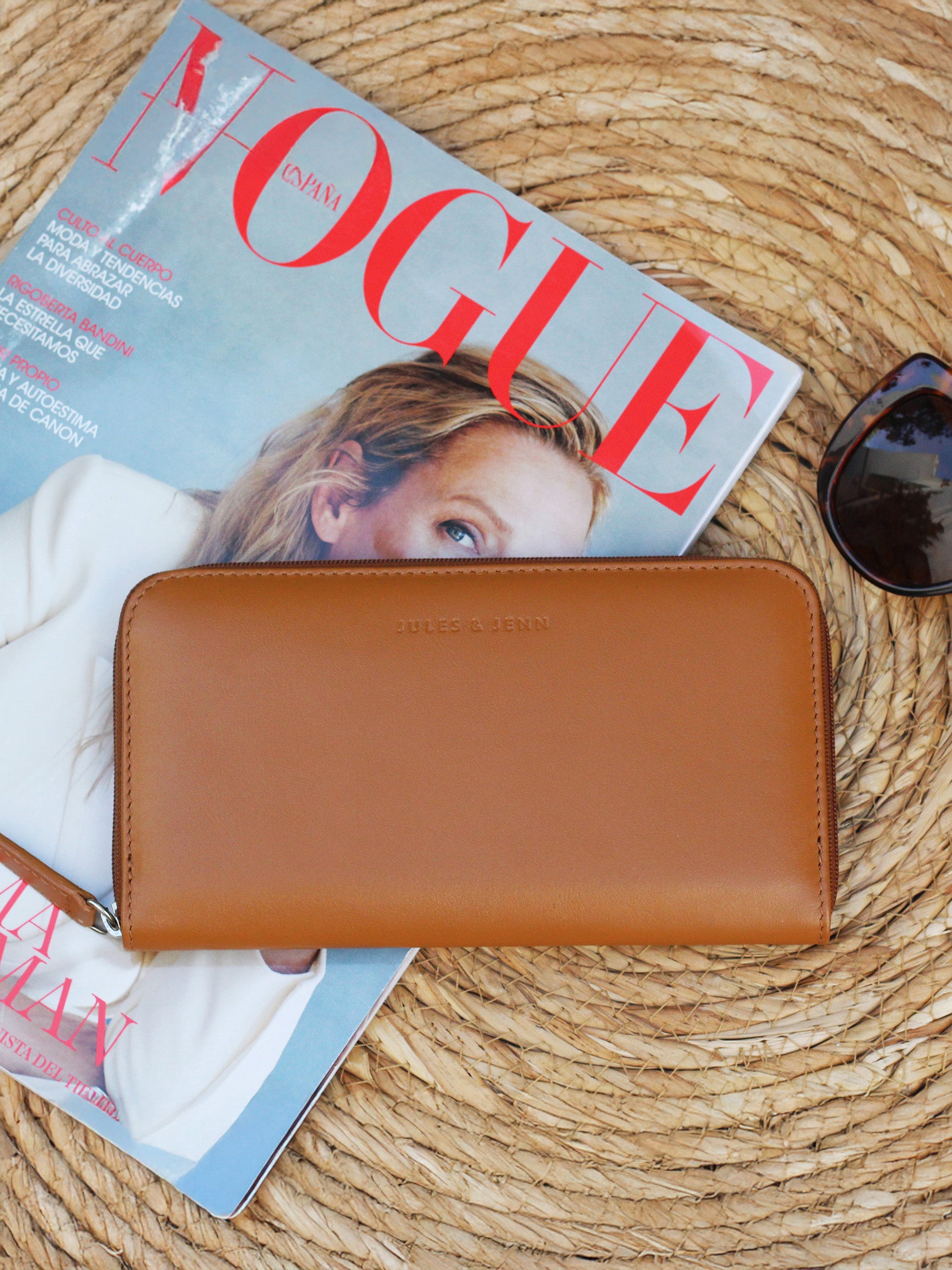 vue posée compagnon cuir camel jules jenn