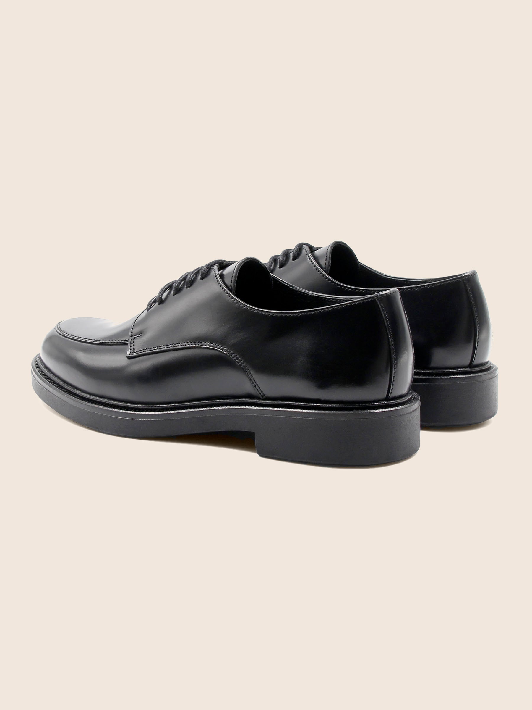 vue arriere derbies cuir brillant noir jules jenn