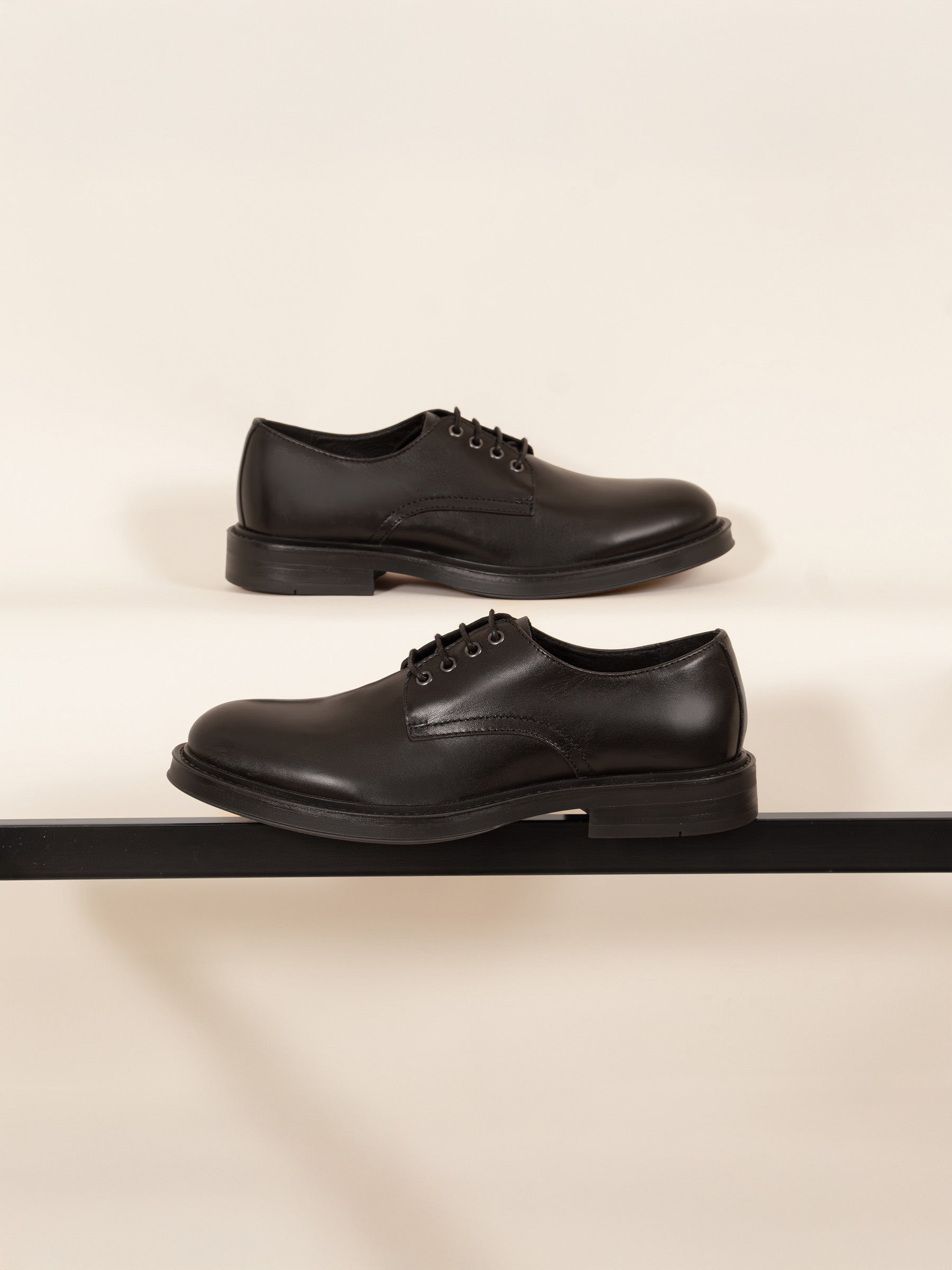 vue posée derbies gomme cuir noir jules jenn