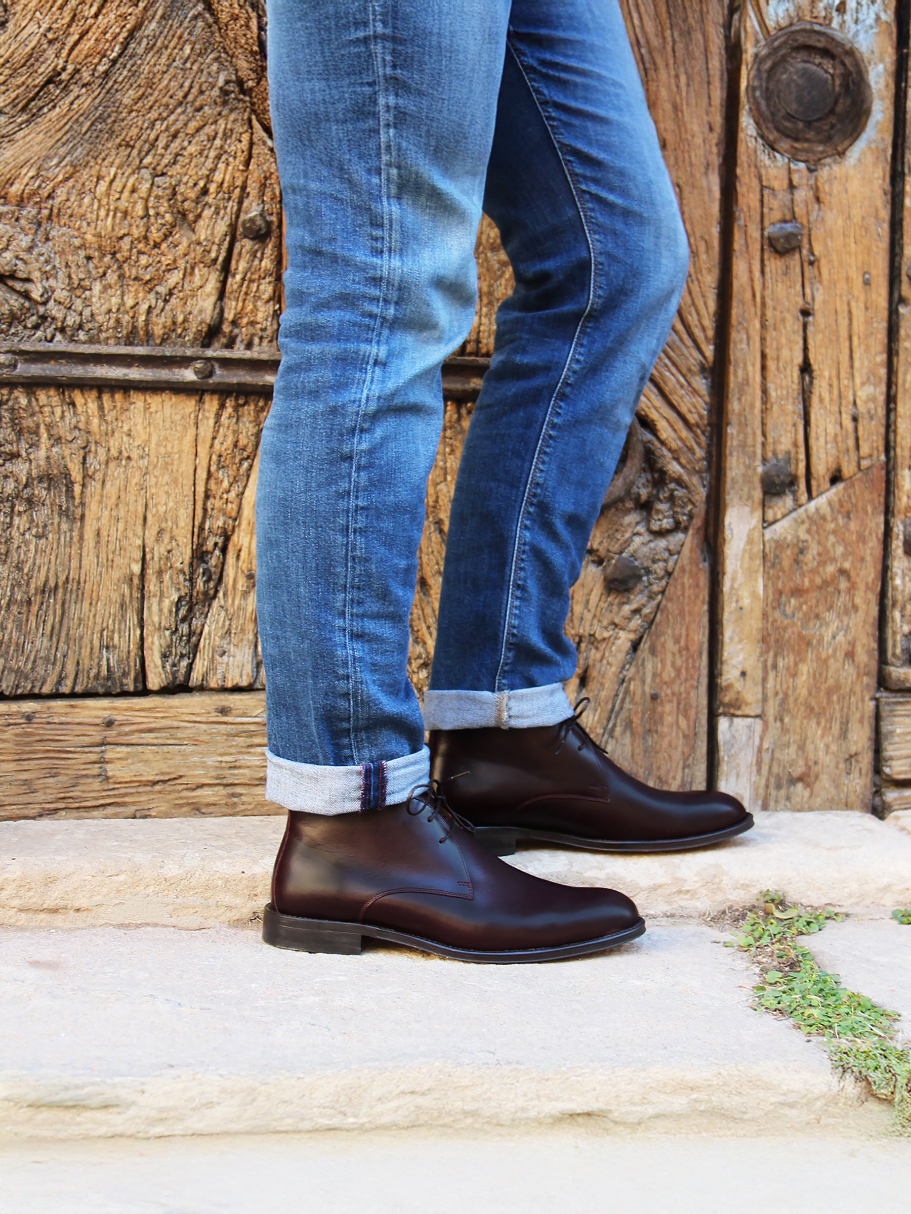 vue portée desert boots cuir bordeaux jules jenn