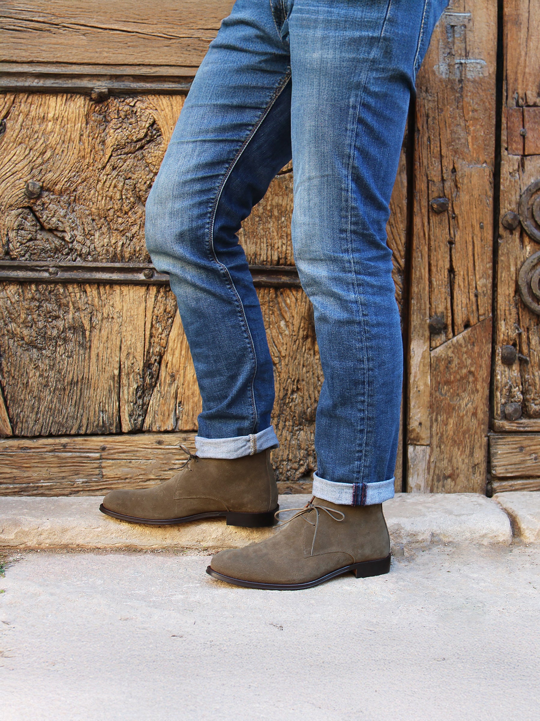 vue portéedesert boots cuir daim kaki jules jenn