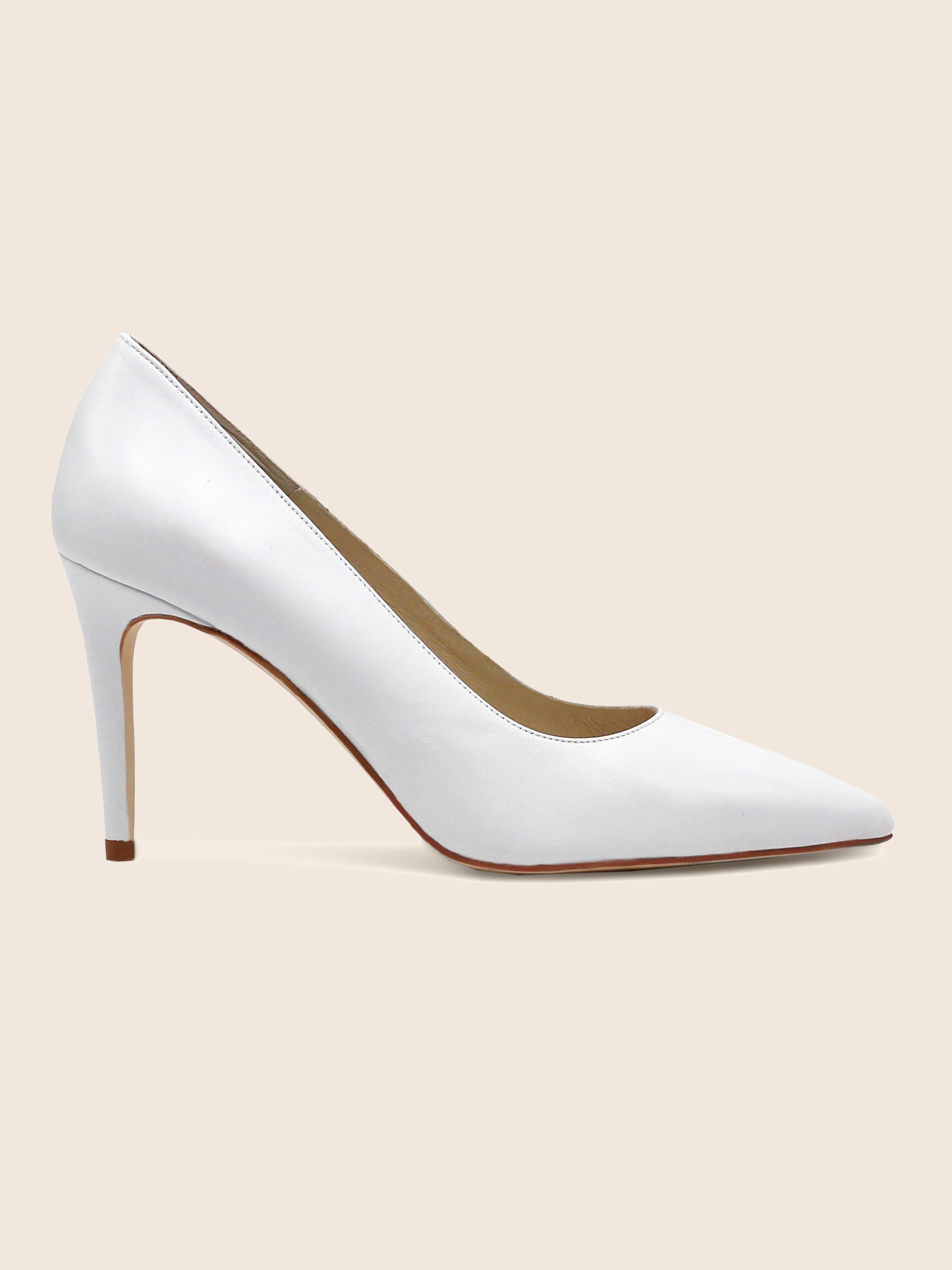 vue posée escarpins classiques cuir blanc jules & jenn