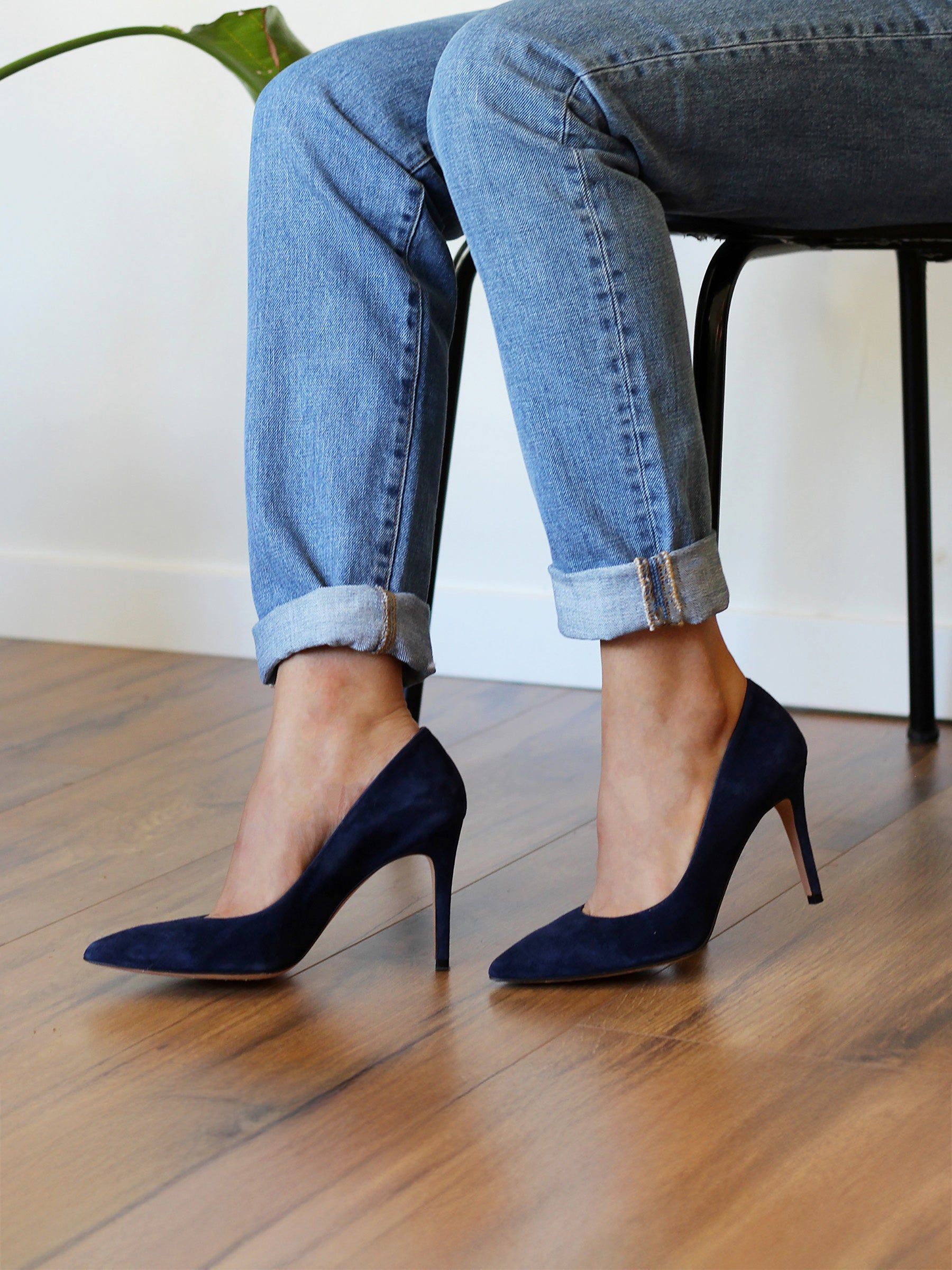 vue portée escarpins classiques cuir daim bleu jules & jenn