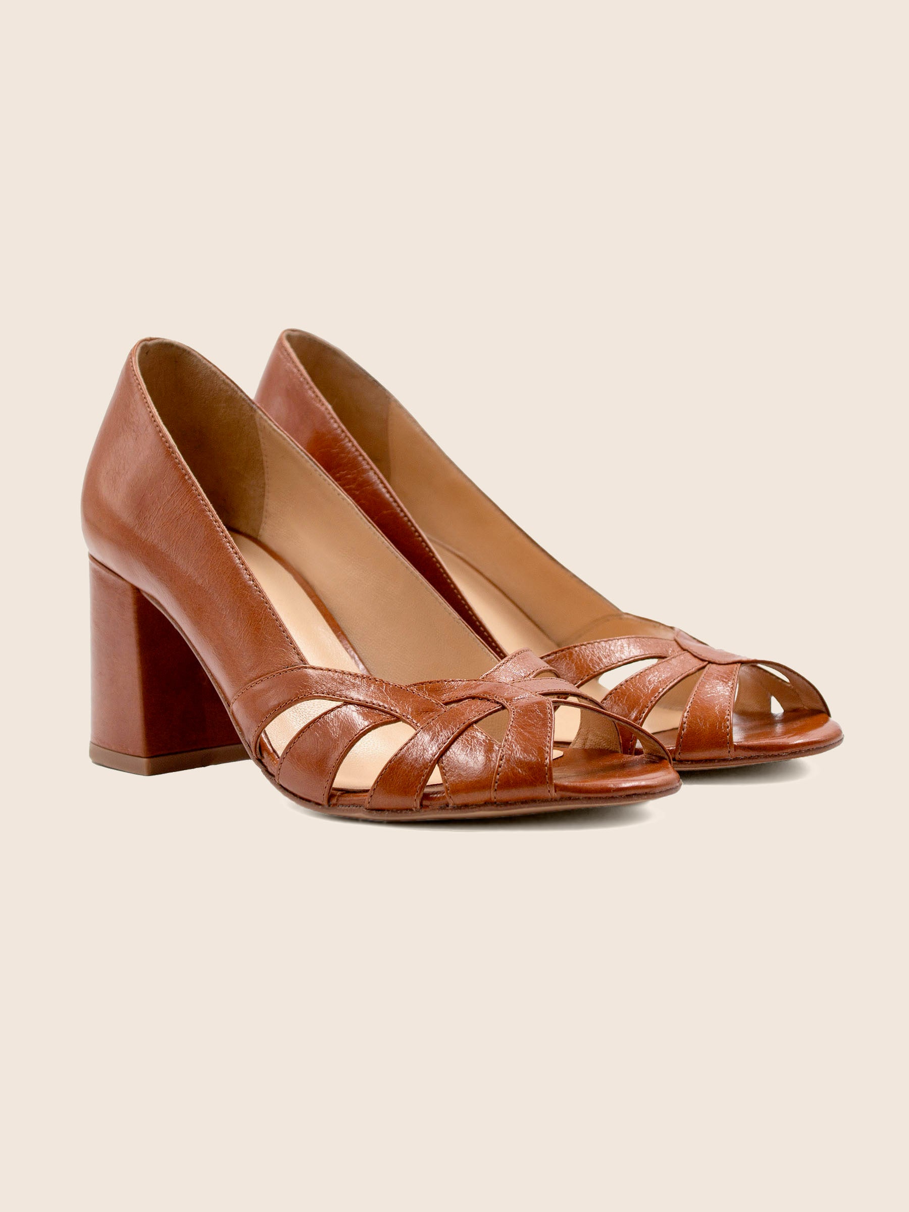 Escarpins découpe cuir camel