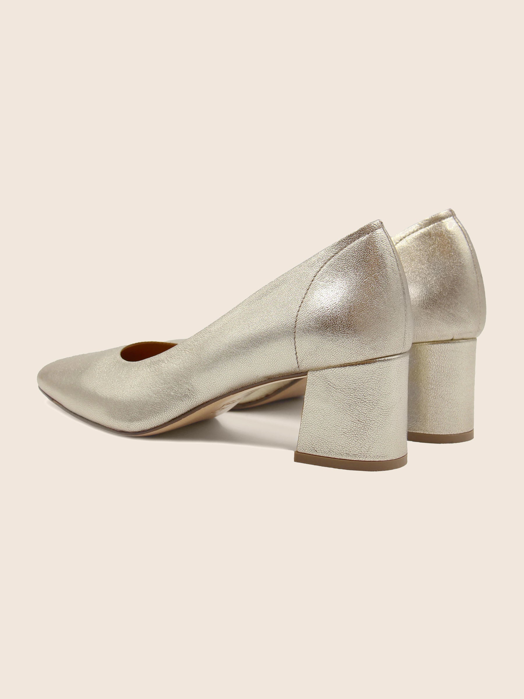 vue arriere escarpins retro cuir metallise dore jules jenn