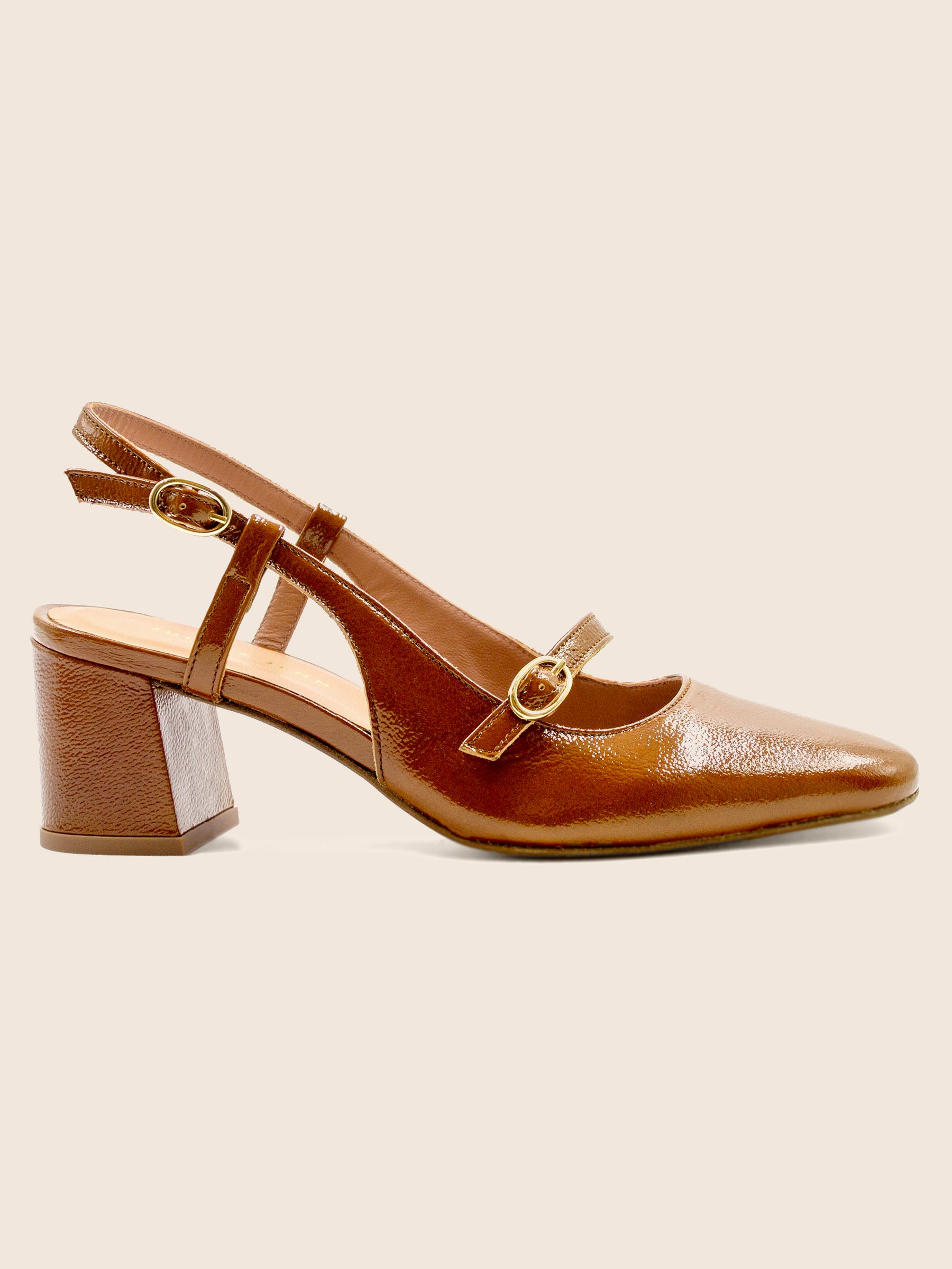 vue profil escarpins slingback cuir vernis cognac jules jenn