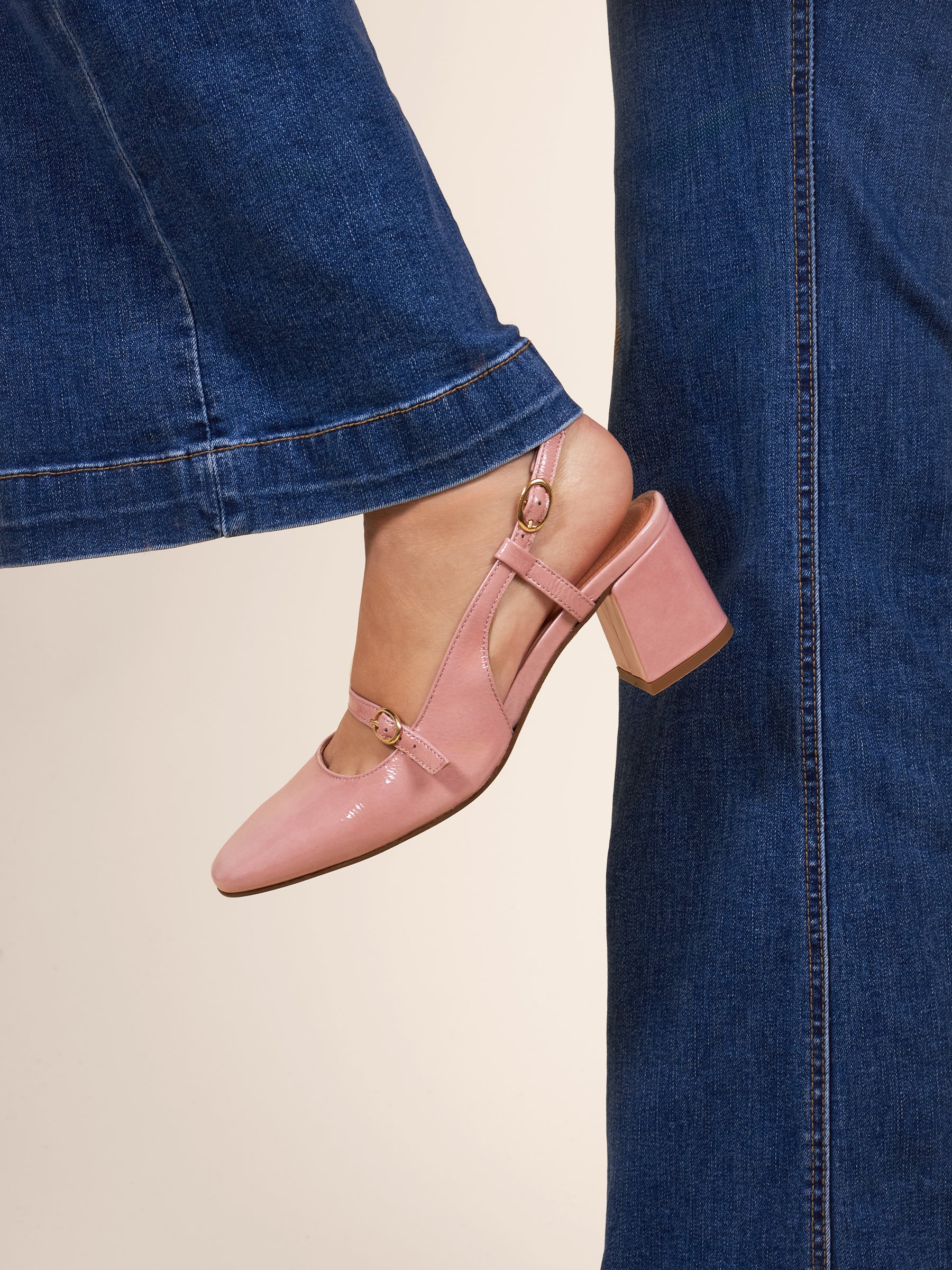 photo vue portée escarpins slingback cuir vernis rose jules & jenn