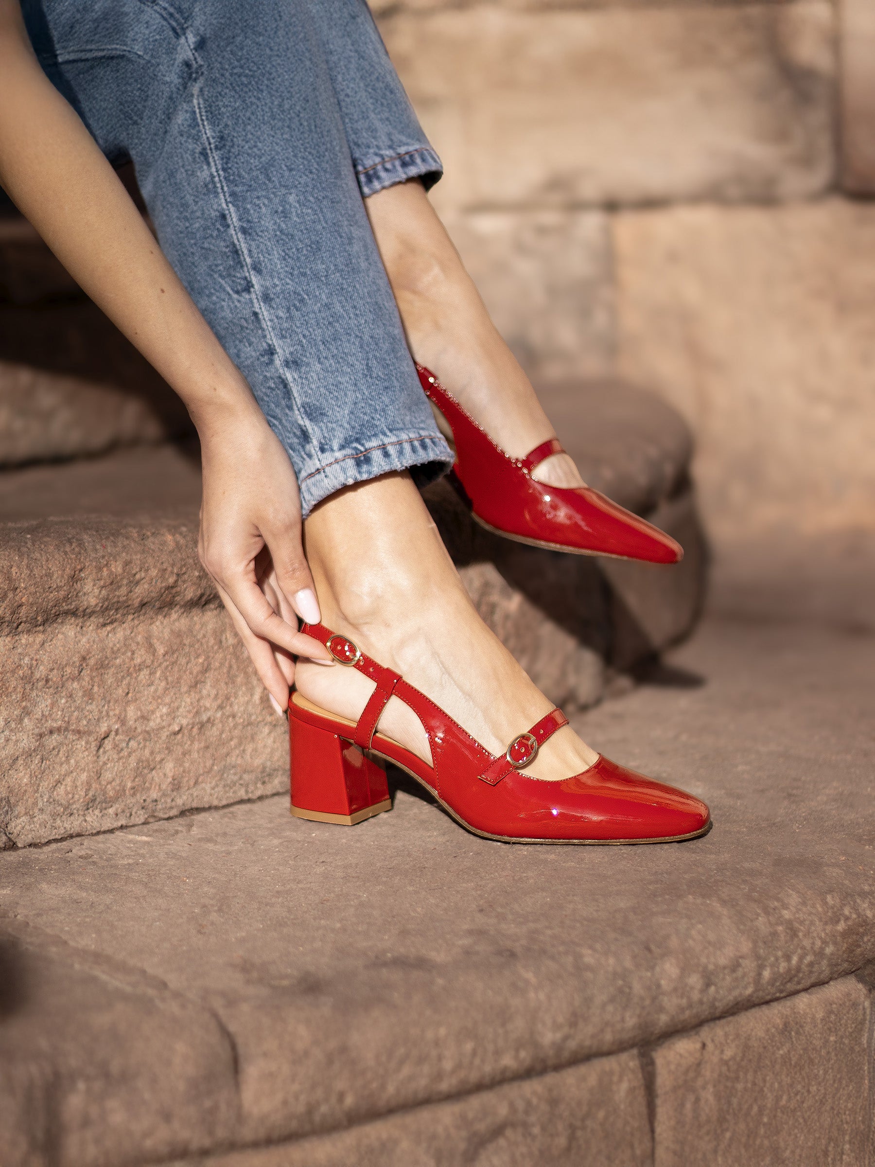 vue portée escarpins slingback cuir vernis rouge jules & jenn
