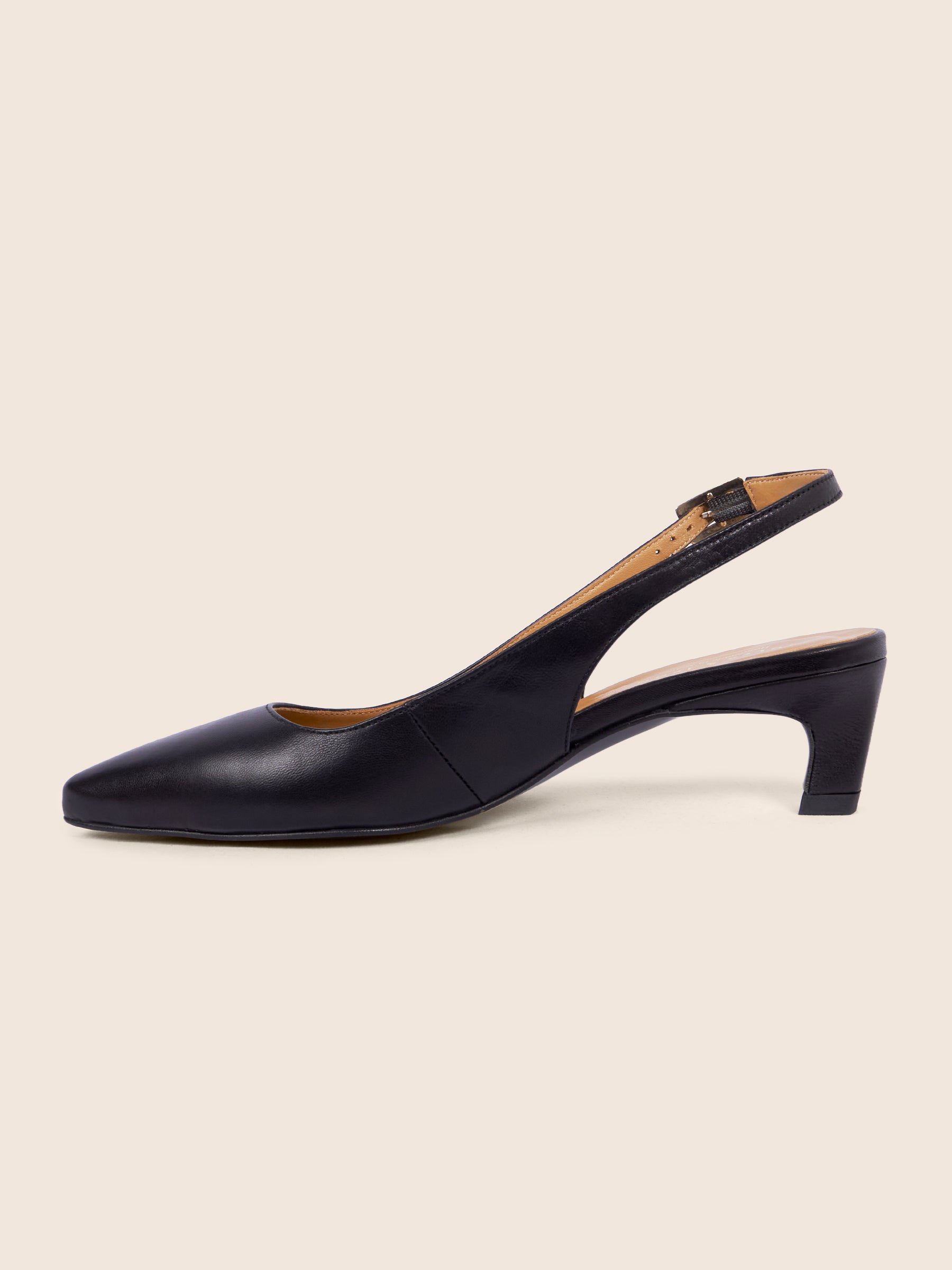 photo vue intérieure escarpins slingback petit talon cuir noir jules & jenn