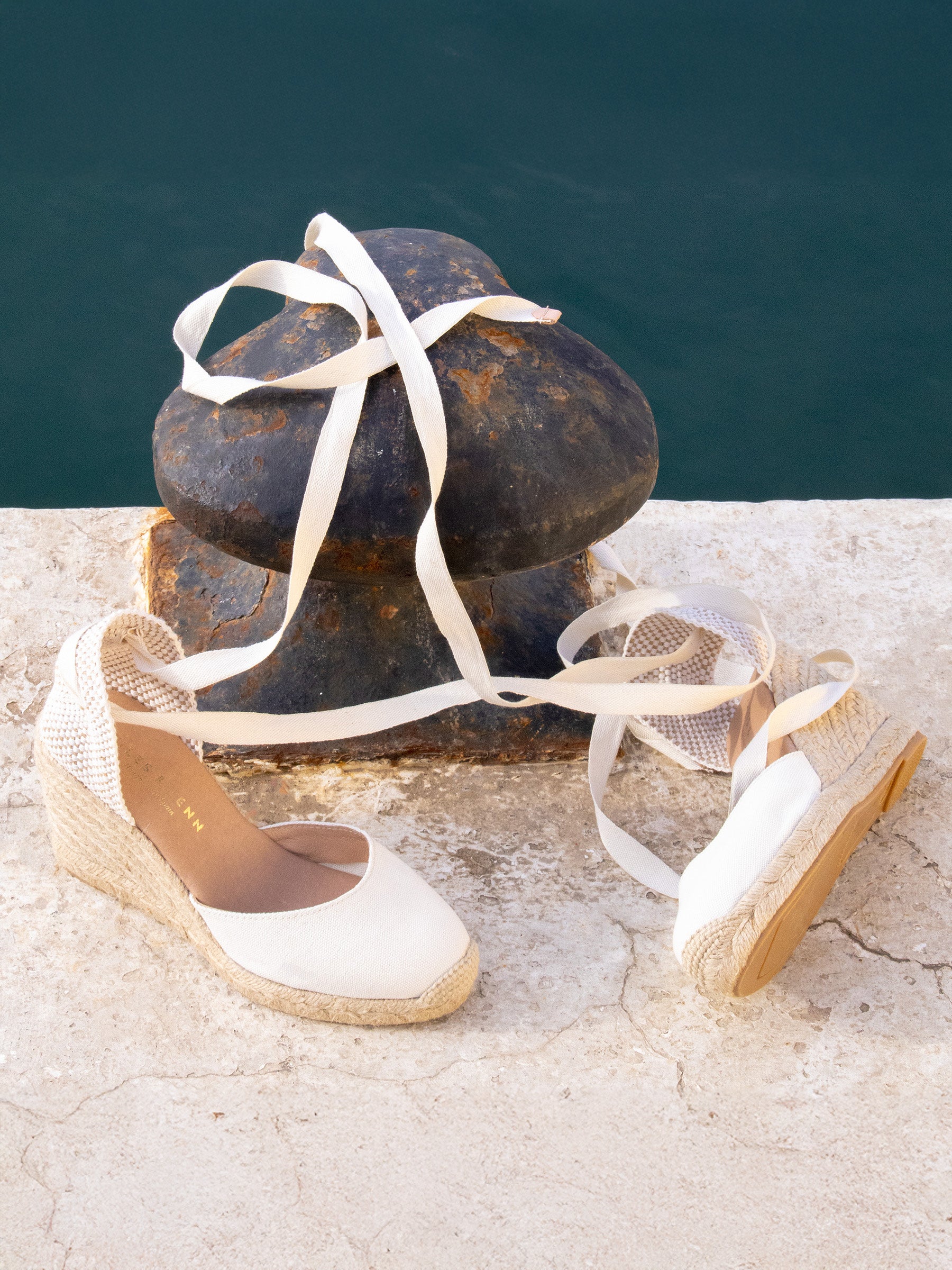 vue posée espadrilles compensees lacees toile recyclee beige jules jenn