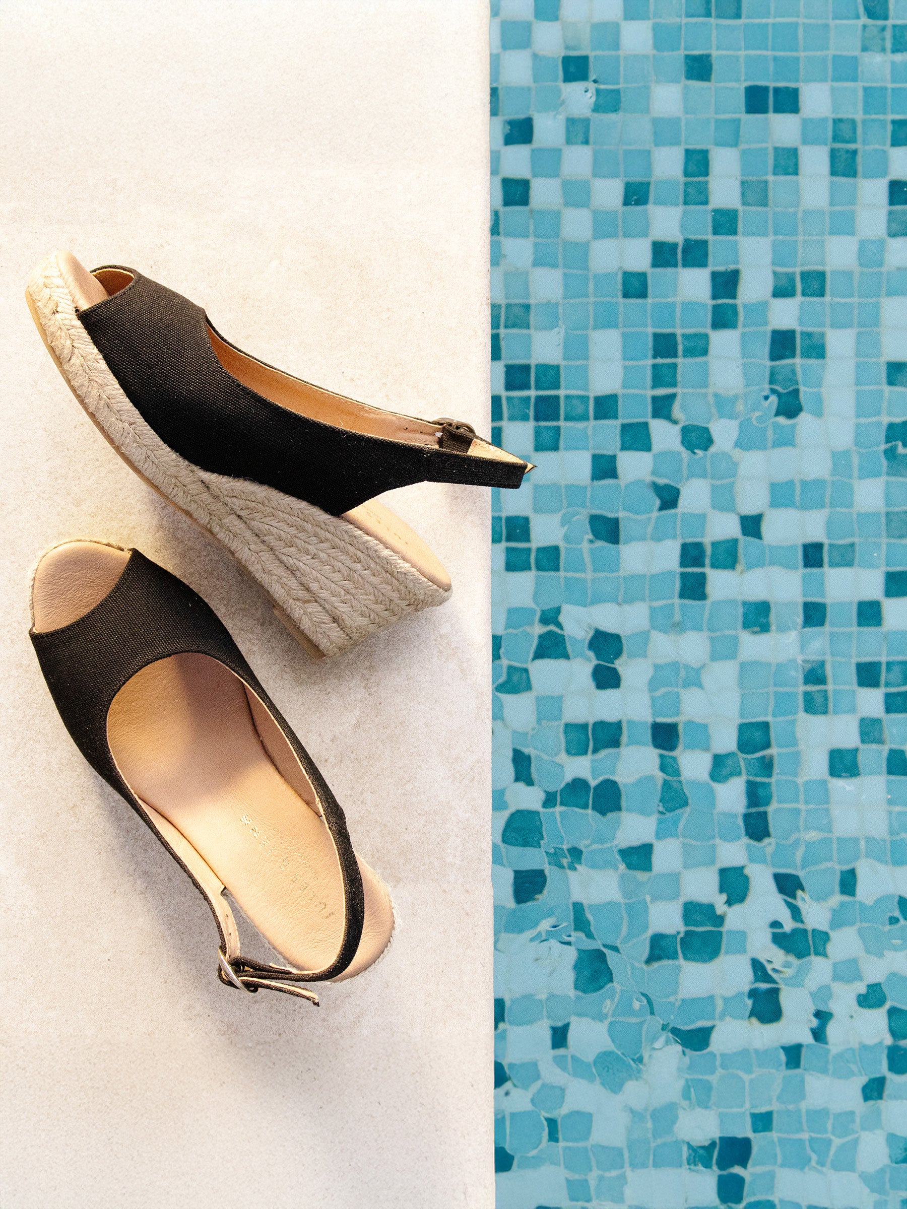 vue posée espadrilles slingback toile recyclee noir jules jenn