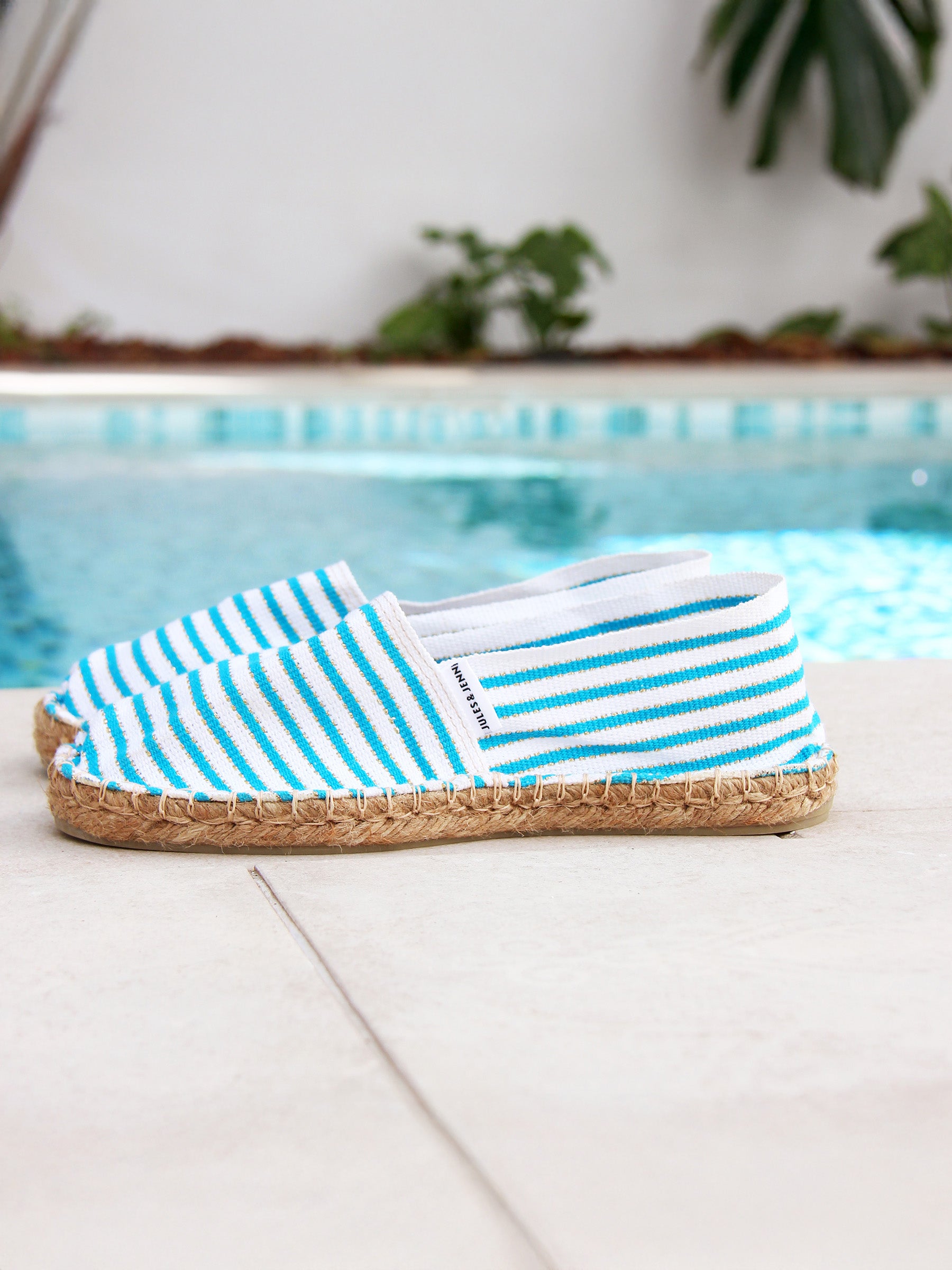vue posée espadrilles toile coton turquoise dore jules & jenn