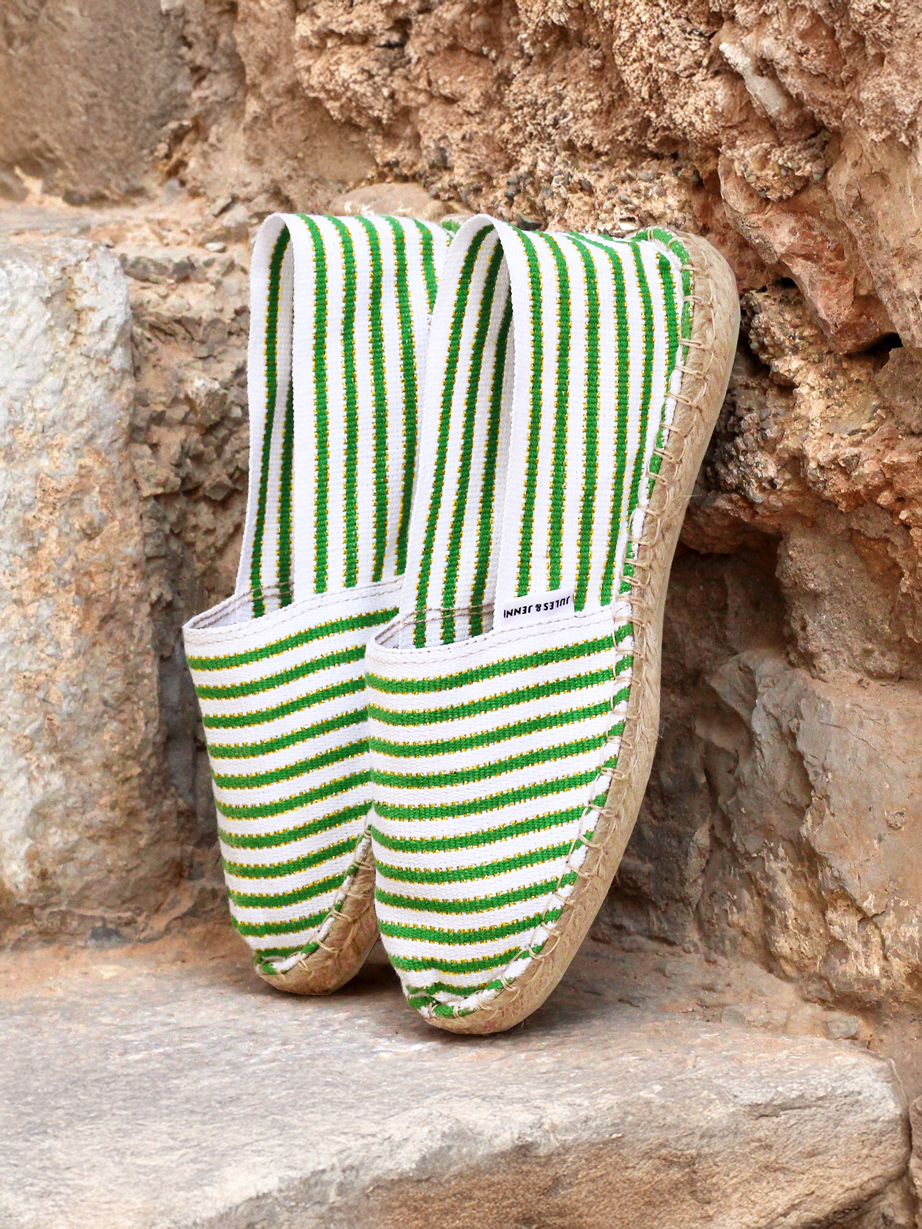 vue posée espadrilles toile coton vert dore jules jenn