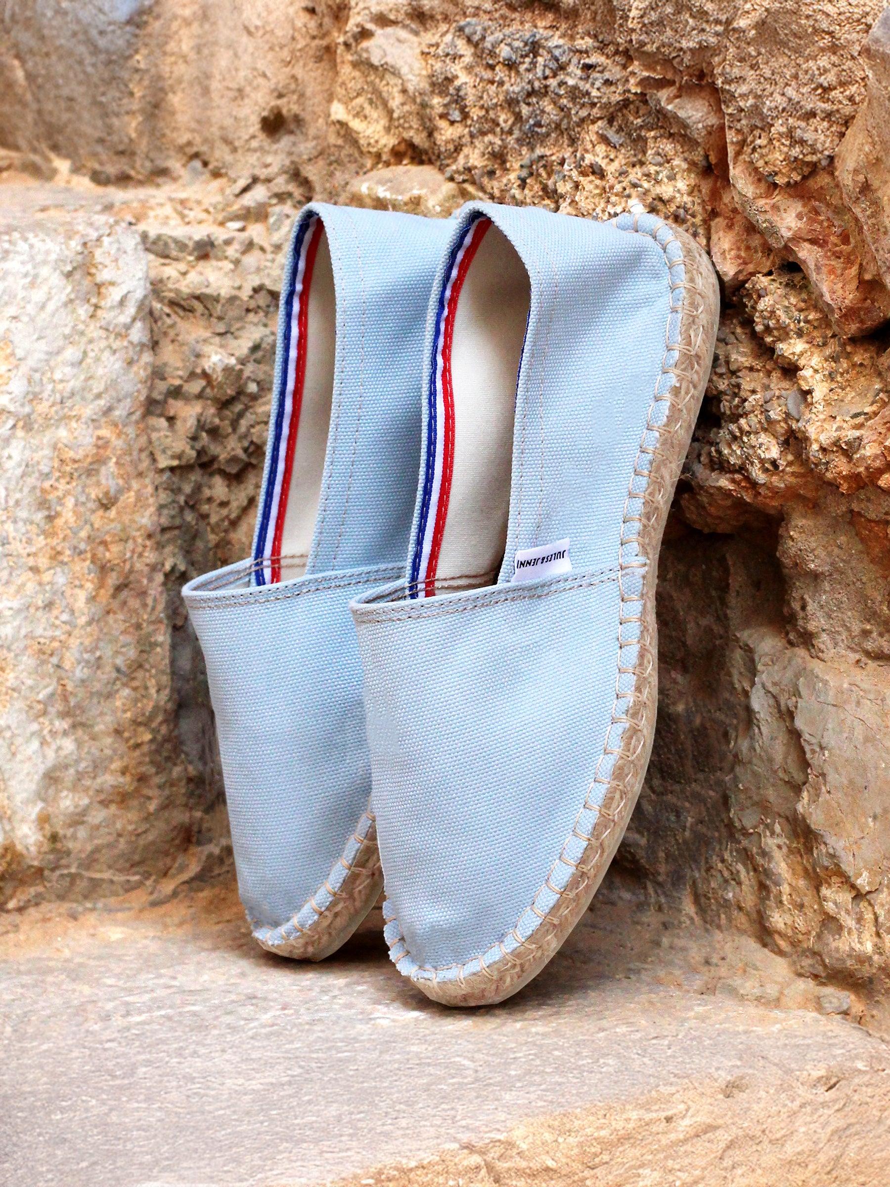 vue posée espadrilles toile coton recycle bleu clair jules & jenn
