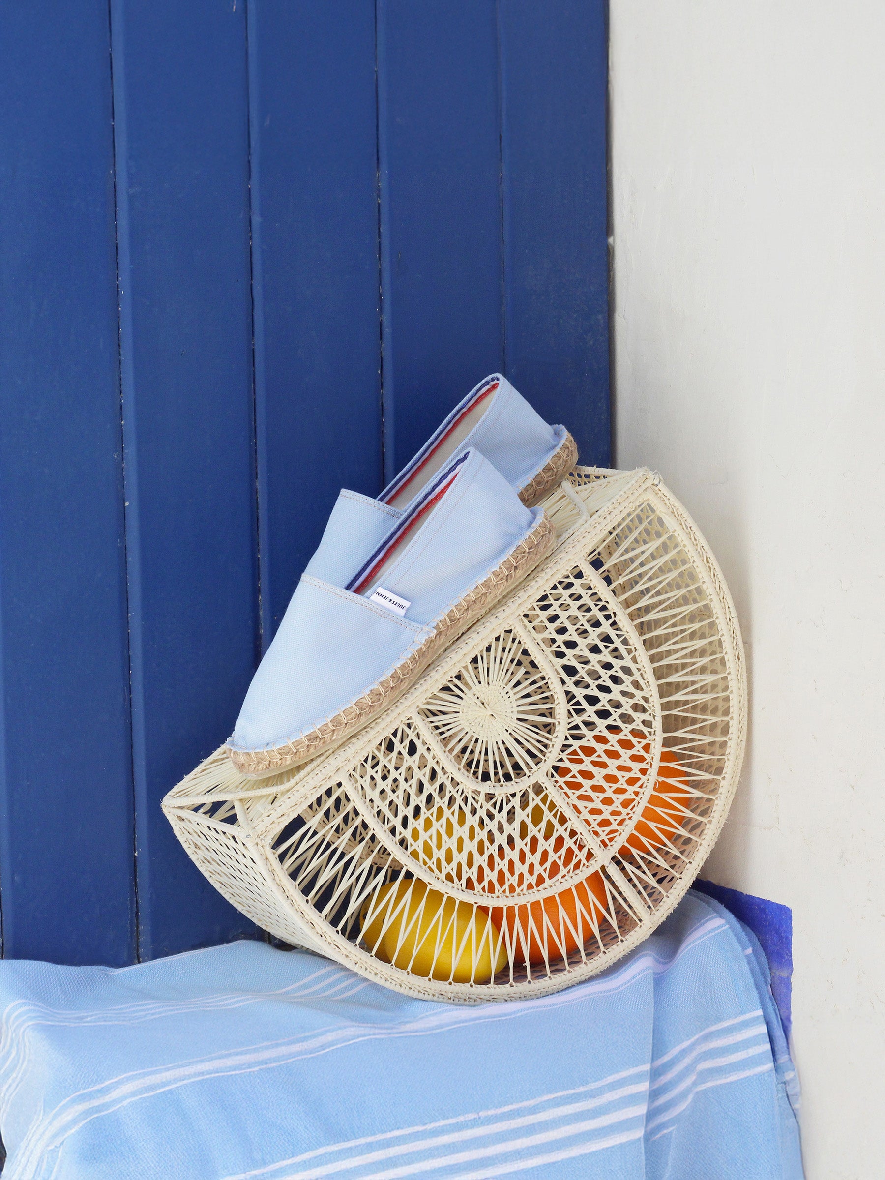 vue posée espadrilles toile recyclee bleu clair jules & jenn