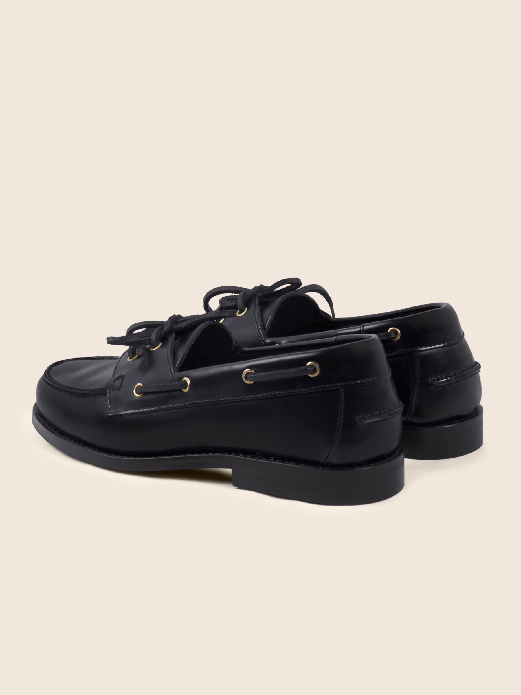 photo vue arriere mocassins bateau cuir glace noir jules jenn
