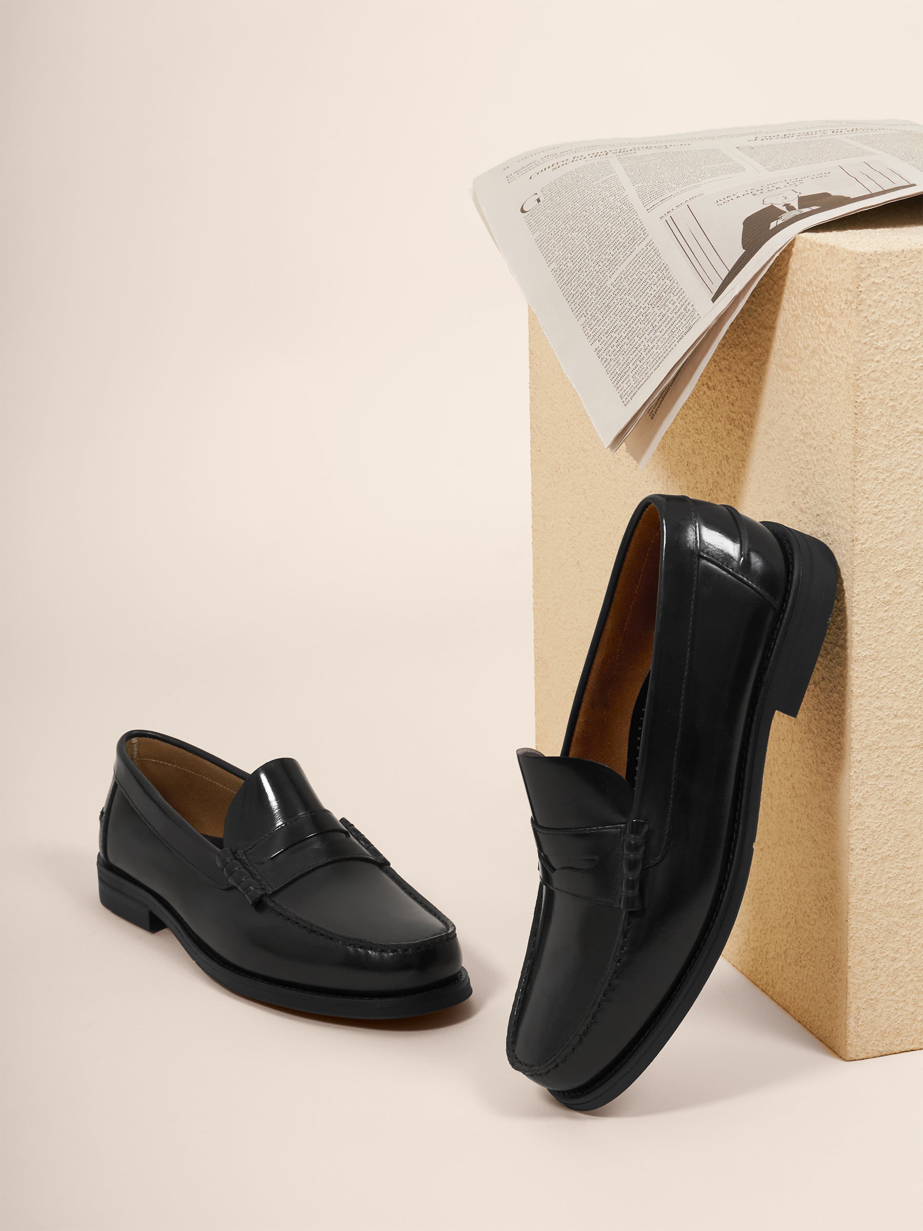 photo vue posee mocassins college cuir noir 2 jules & jenn