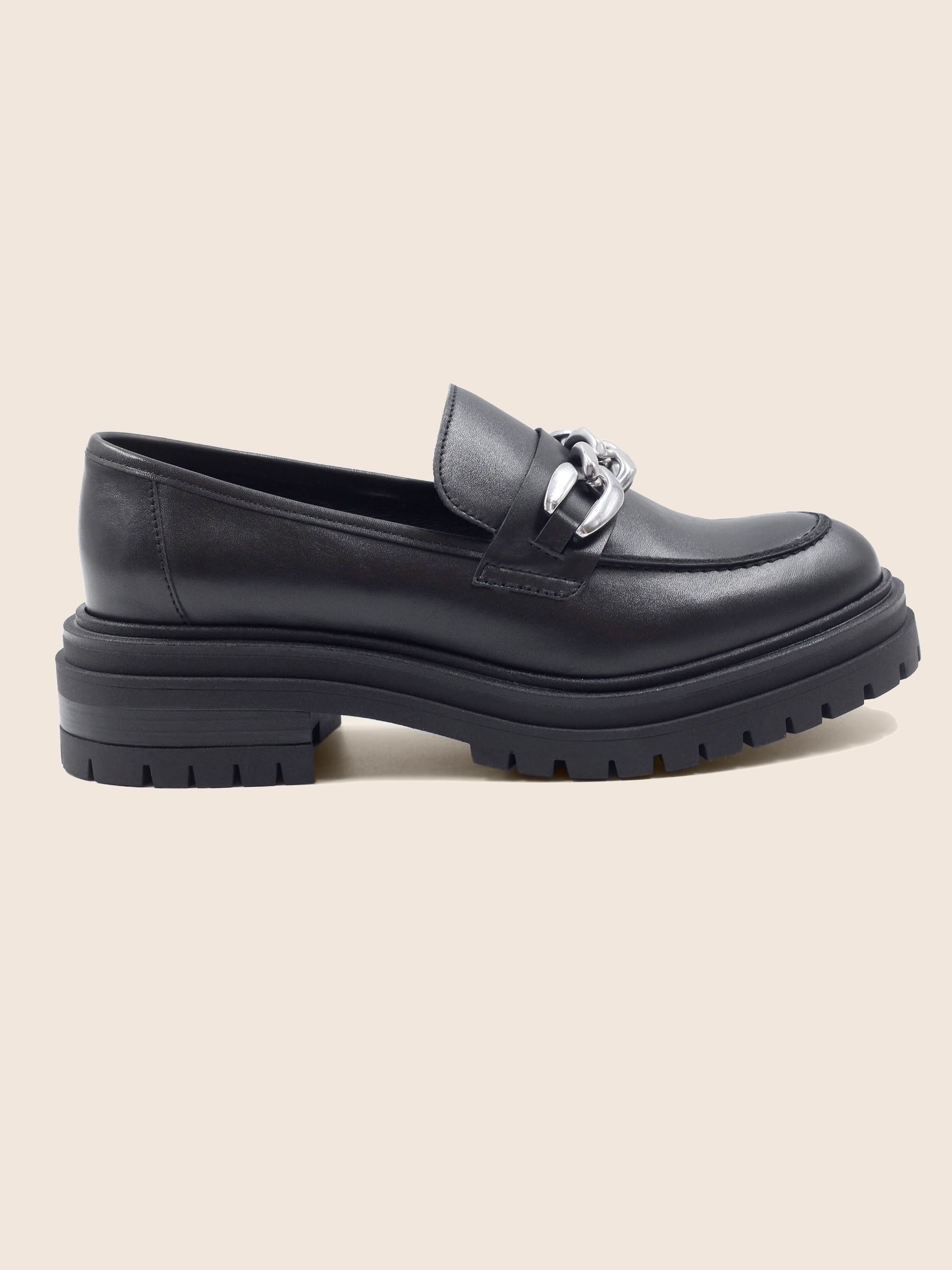 vue posée mocassins crantes cuir noir jules & jenn