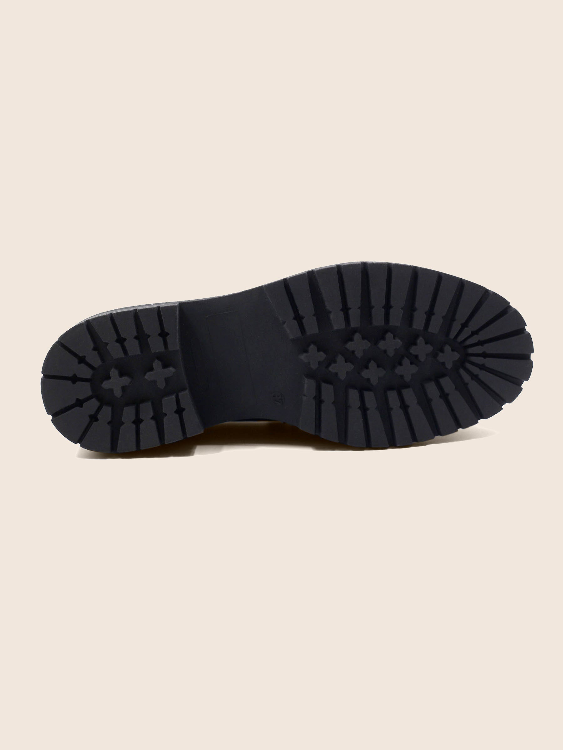 vue dessous mocassins crantes cuir noir jules & jenn