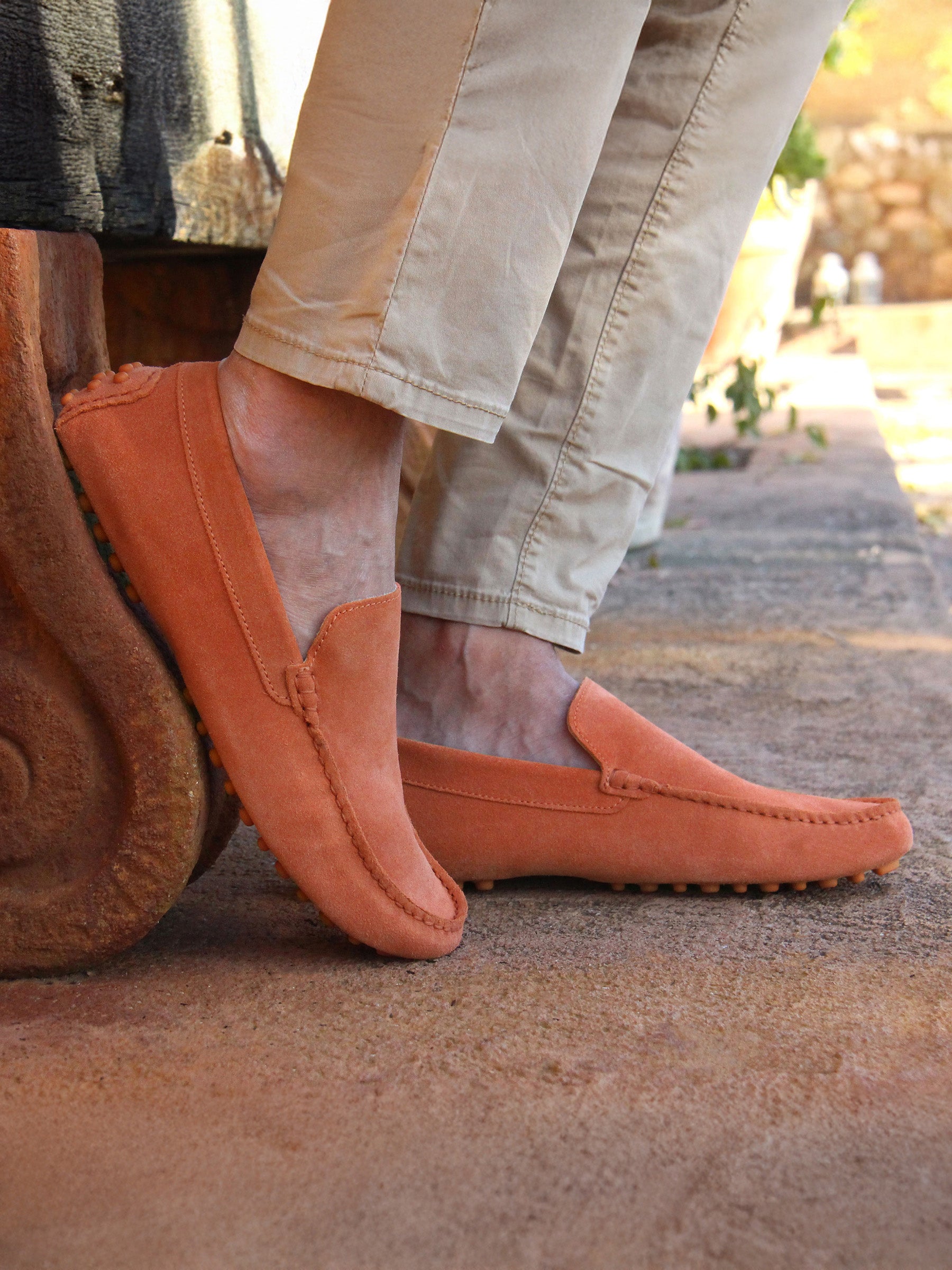 vue portée mocassins picot homme cuir daim orange jules jenn