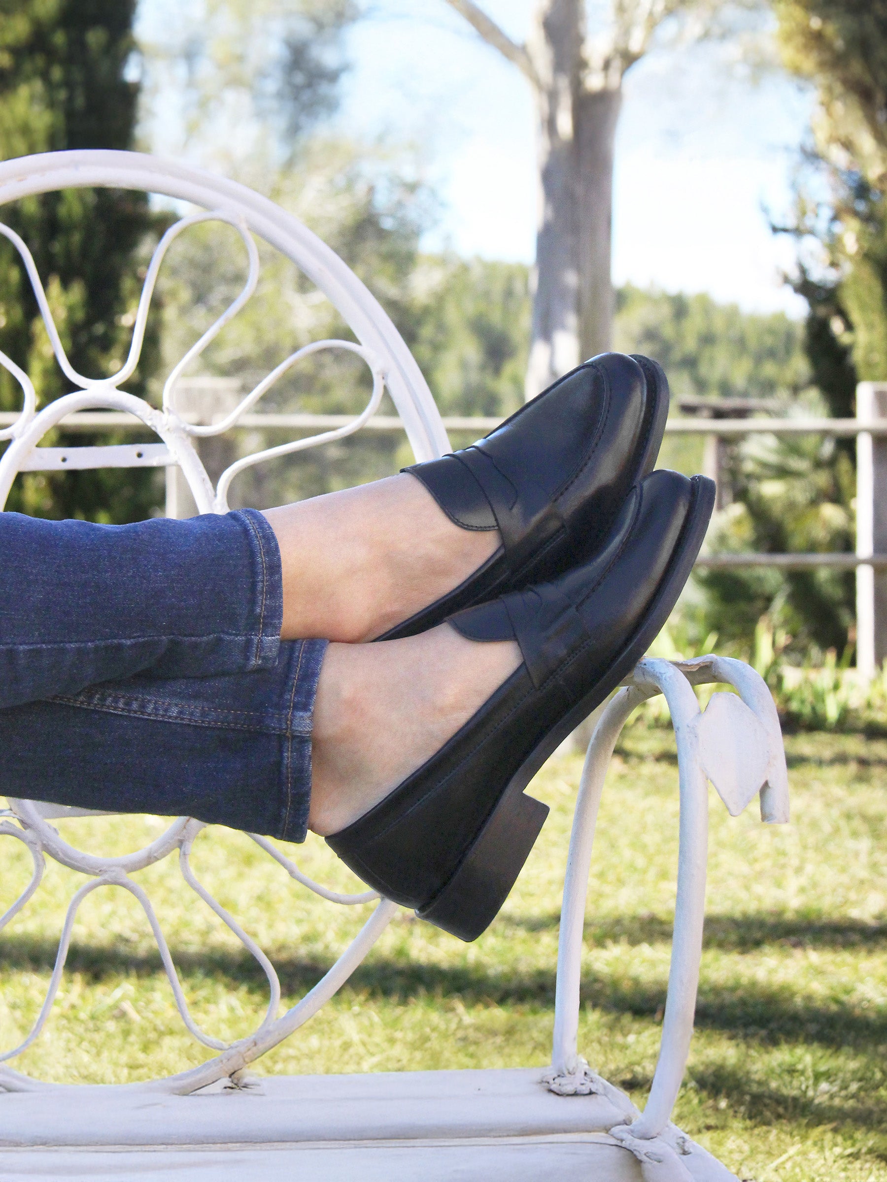 vue portée mocassins femme cuir noir jules jenn