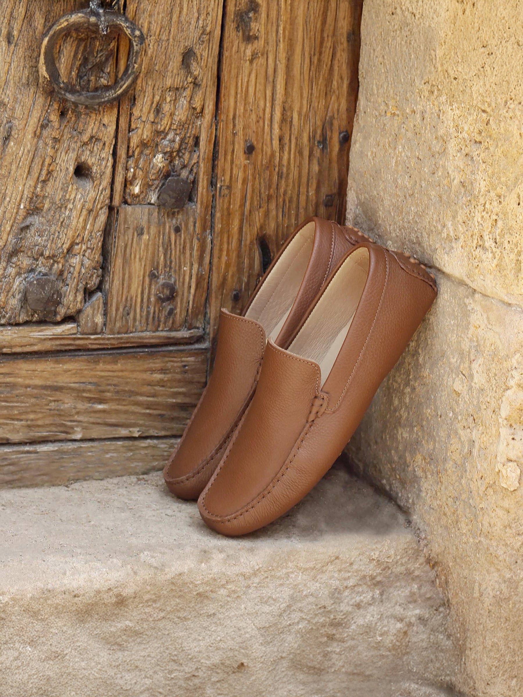 vue posée mocassins homme cuir graine cognac jules jenn