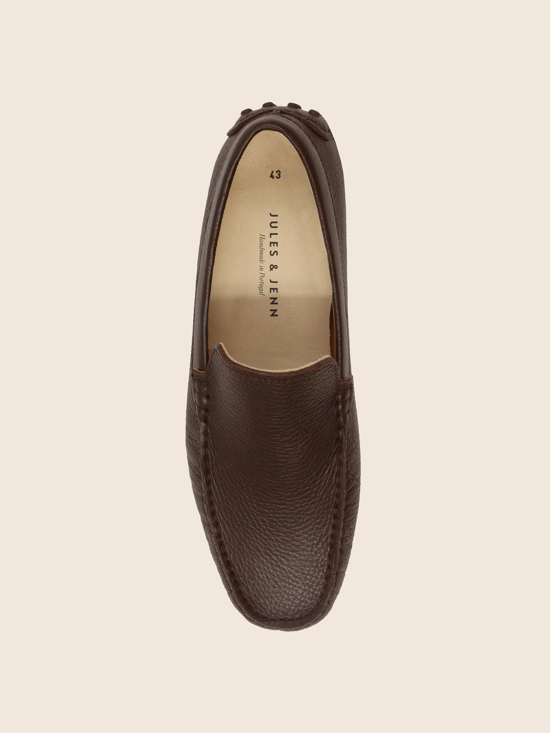 vue dessus mocassins homme cuir graine marron