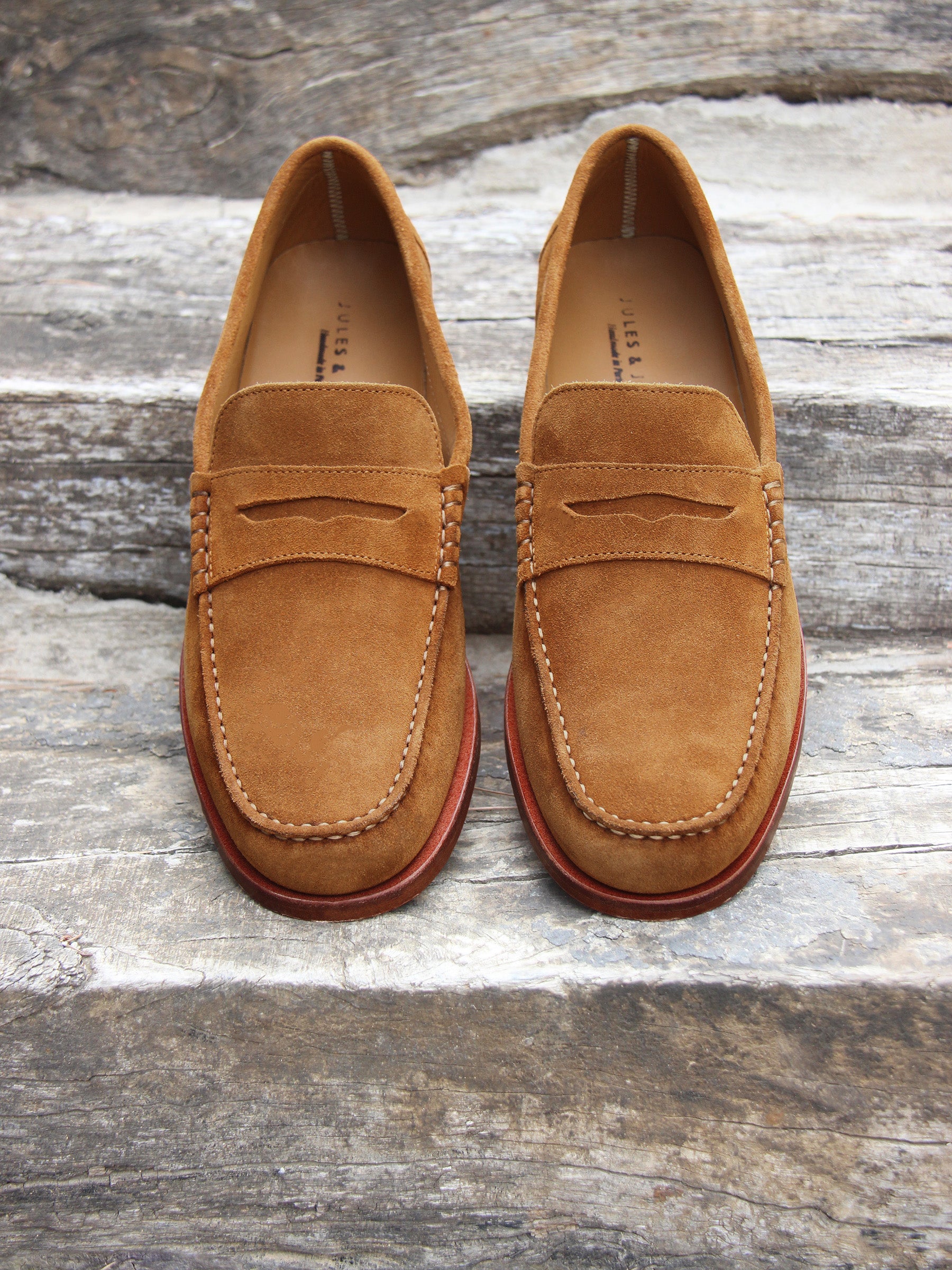 vue posée mocassins urbains cuir daim cognac jules jenn