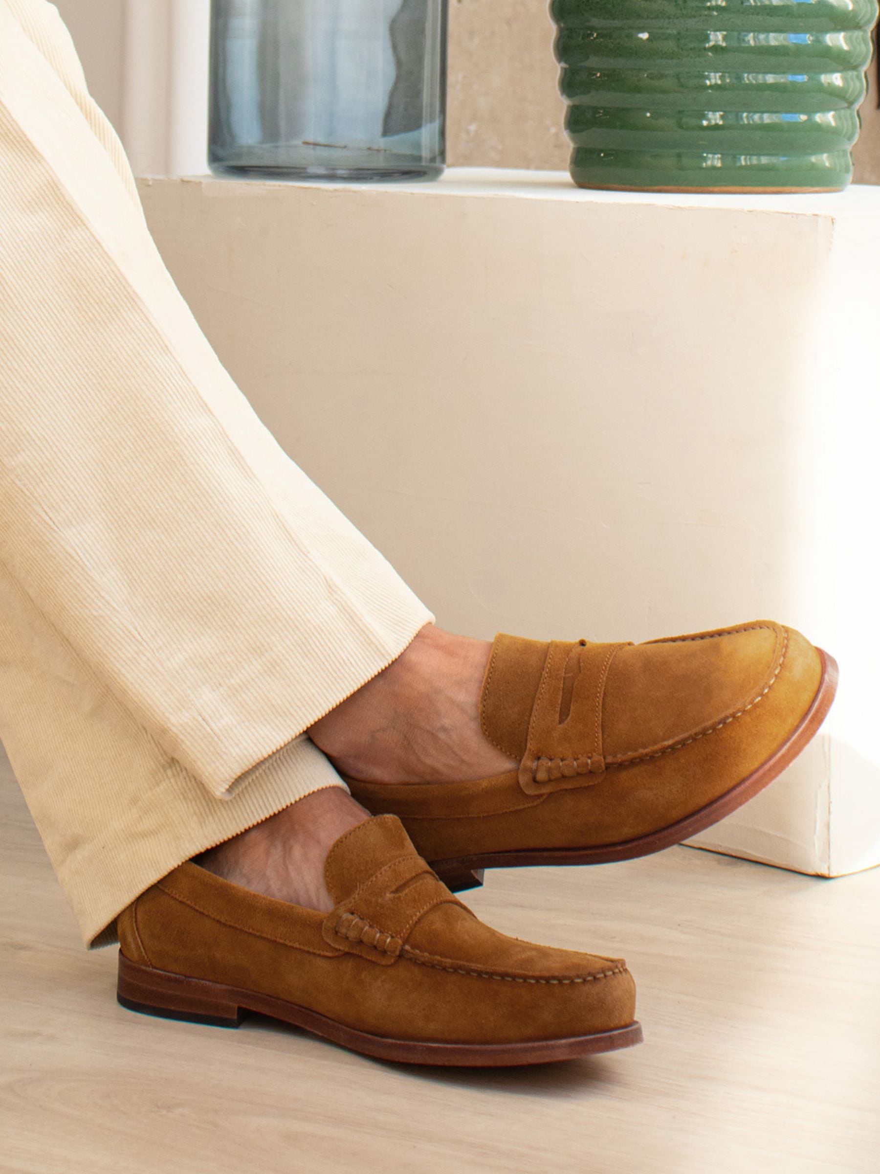 vue portée mocassins urbains cuir daim cognac jules jenn