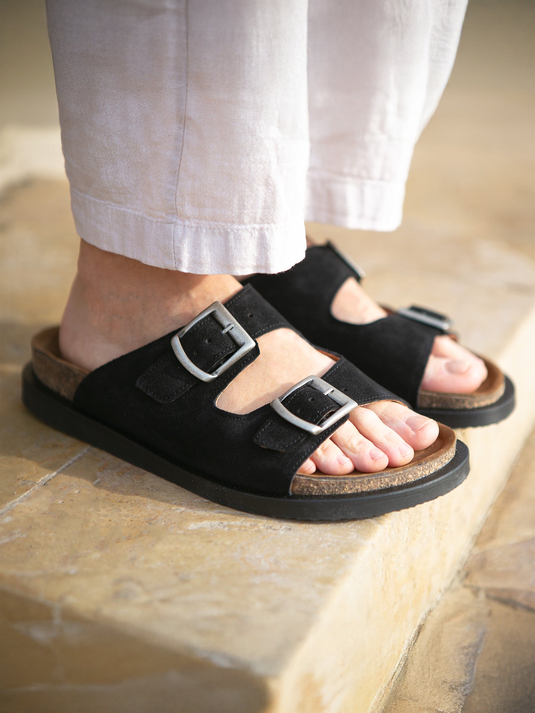 vue portée mules liege cuir daim noir jules jenn