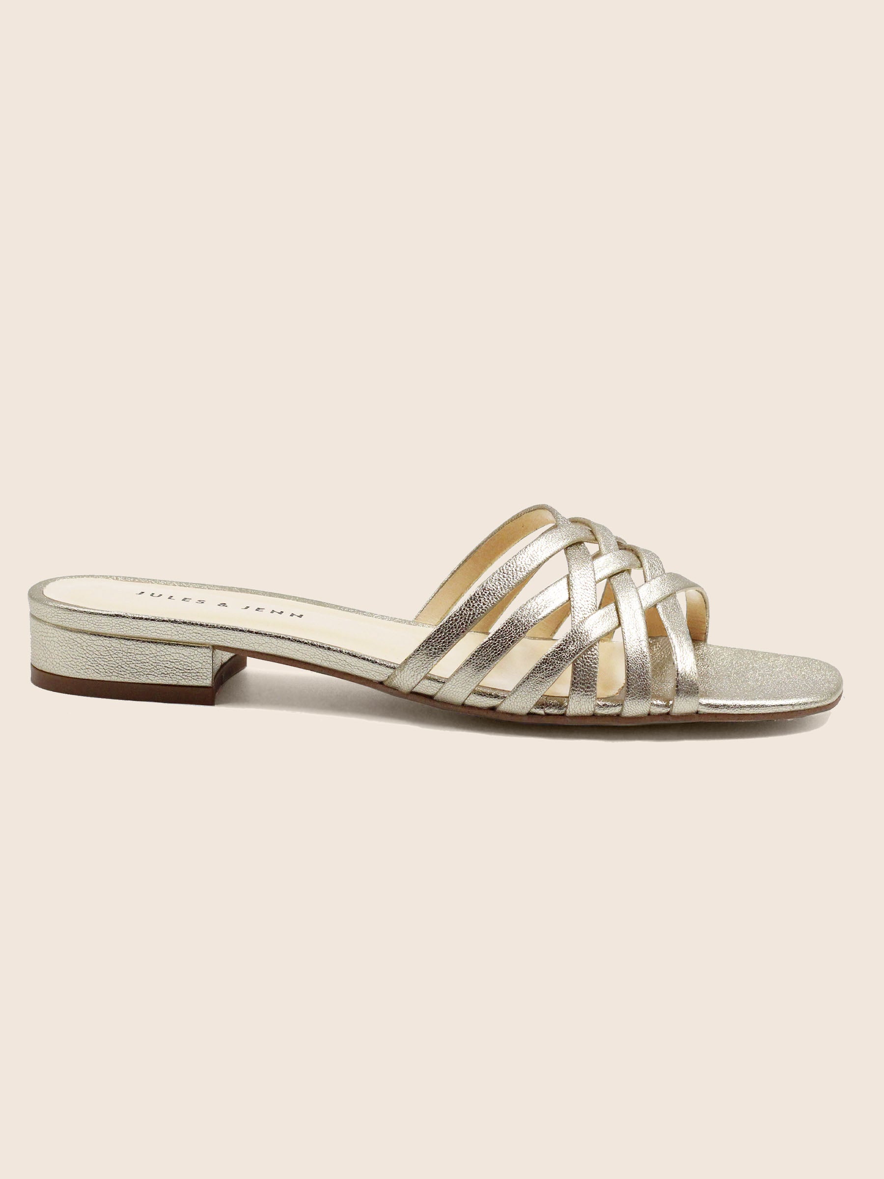 vue exterieur mules plates multibrides cuir metallise dore jules & jenn