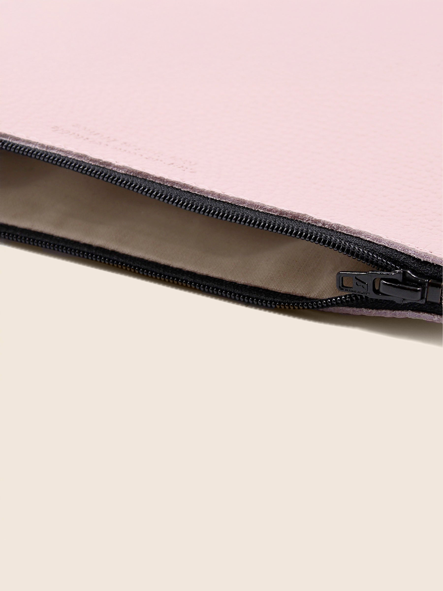 vue interne pochette cuir graine upcycle rose moyen modele jules jenn