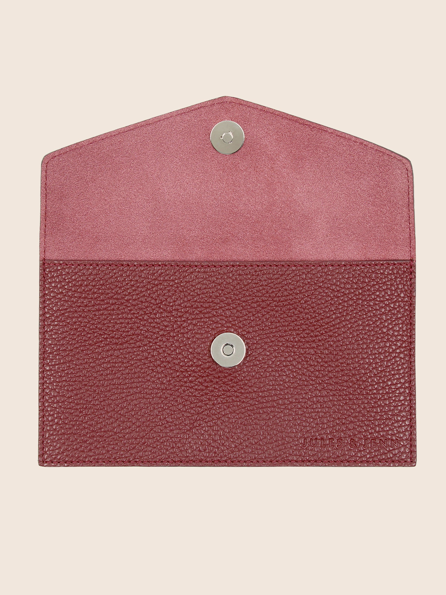 vue dessus pochette enveloppe cuir graine upcycle bordeaux jules & jenn
