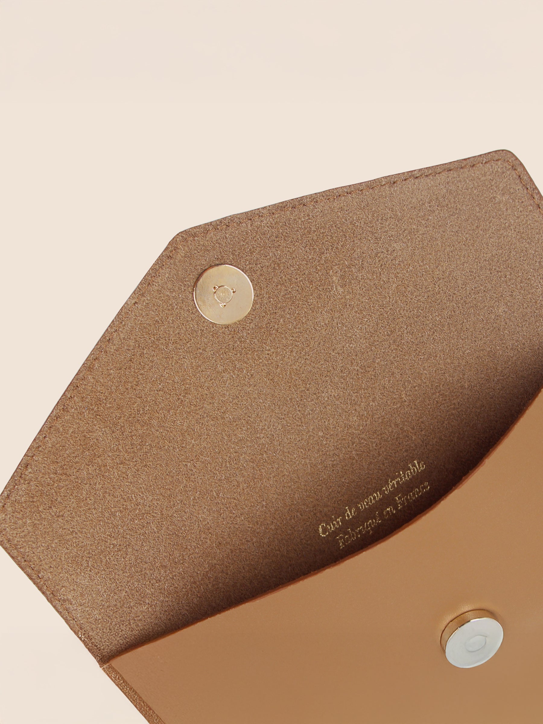 vue interne pochette enveloppe cuir upcycle camel jules & jenn