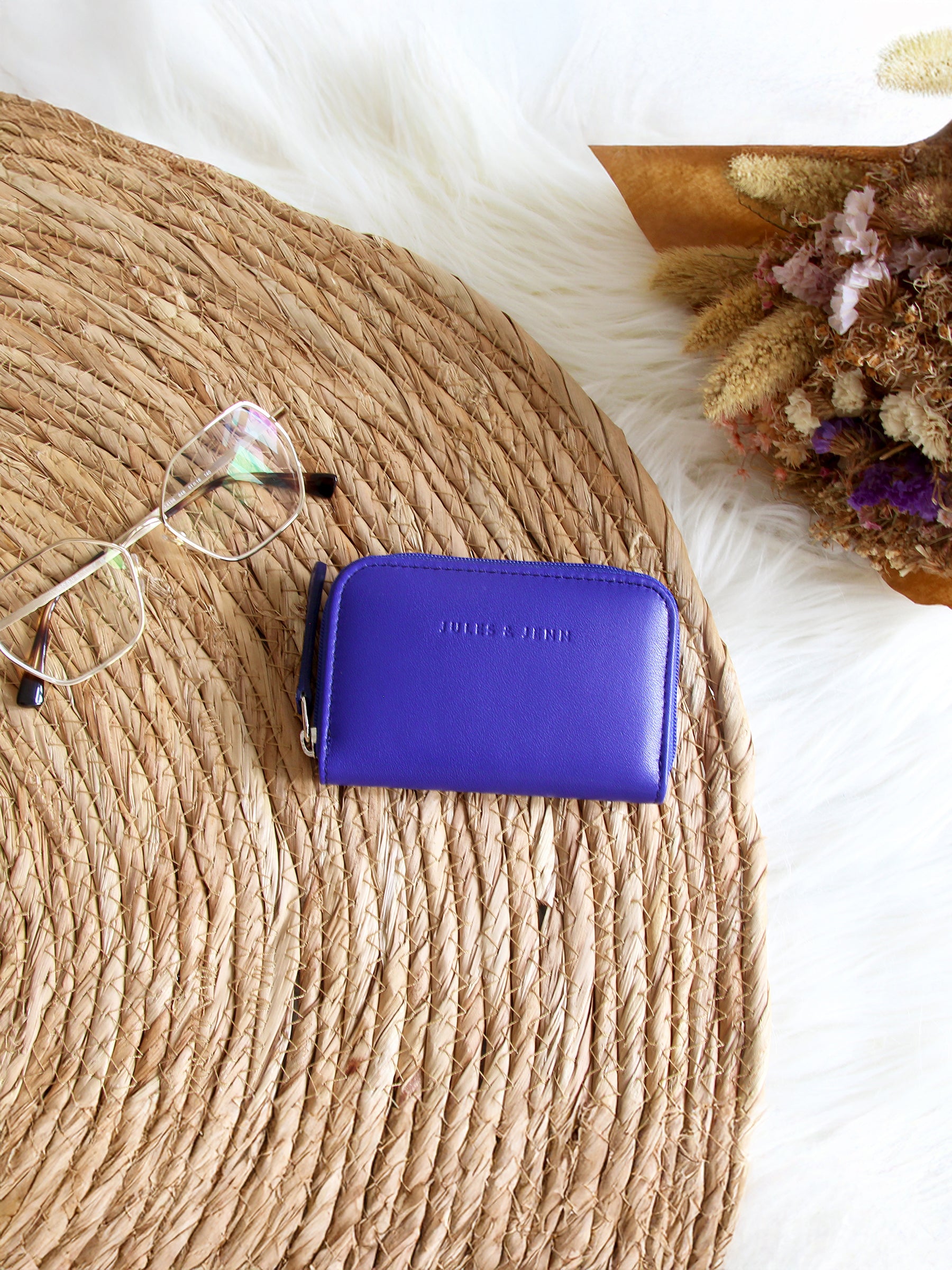 vue posée porte monnaie cuir bleu royal jules jenn