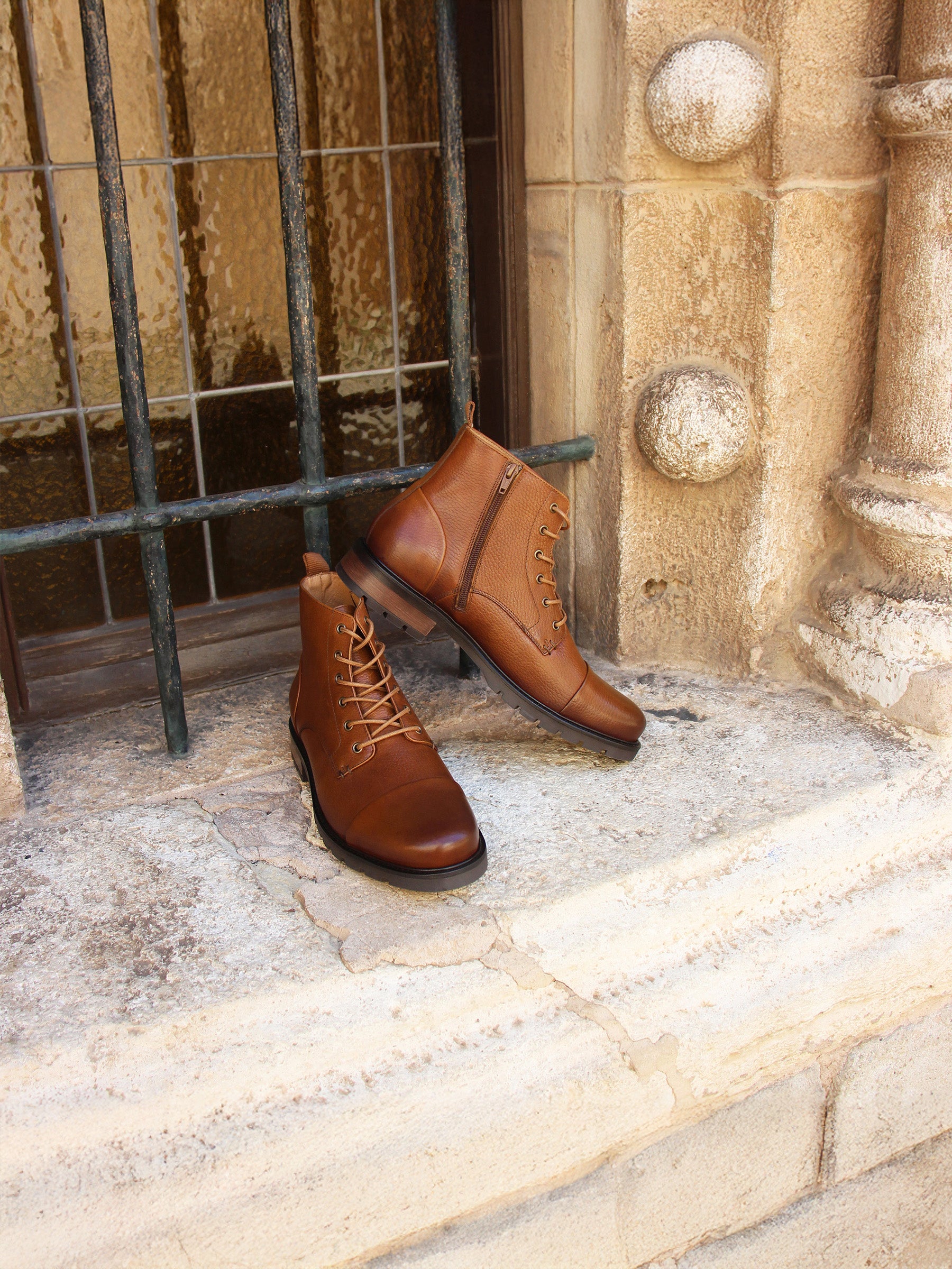 vue posée ranger boots cuir graine camel jules jenn